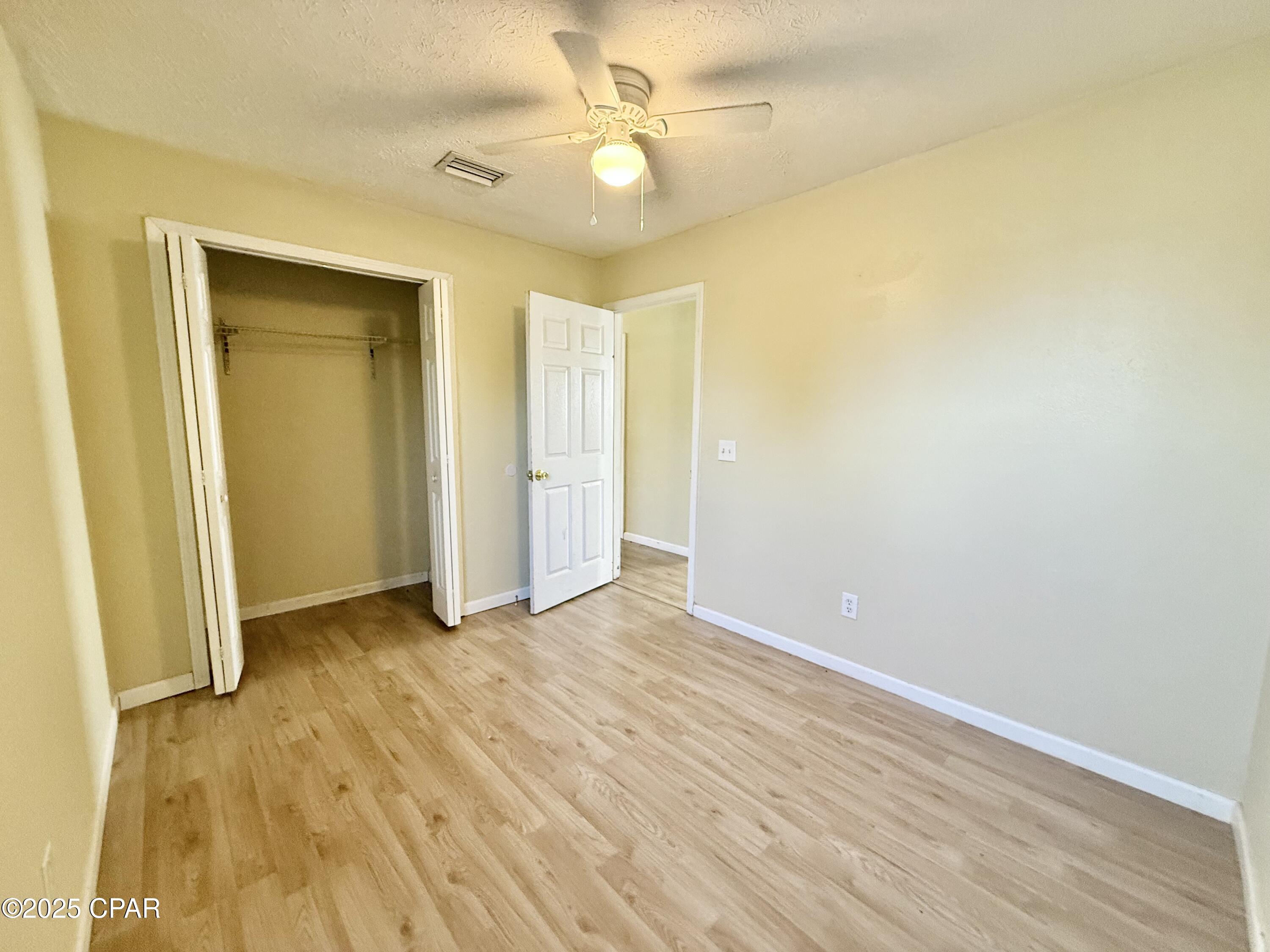 Image 17 For 918 Center Avenue