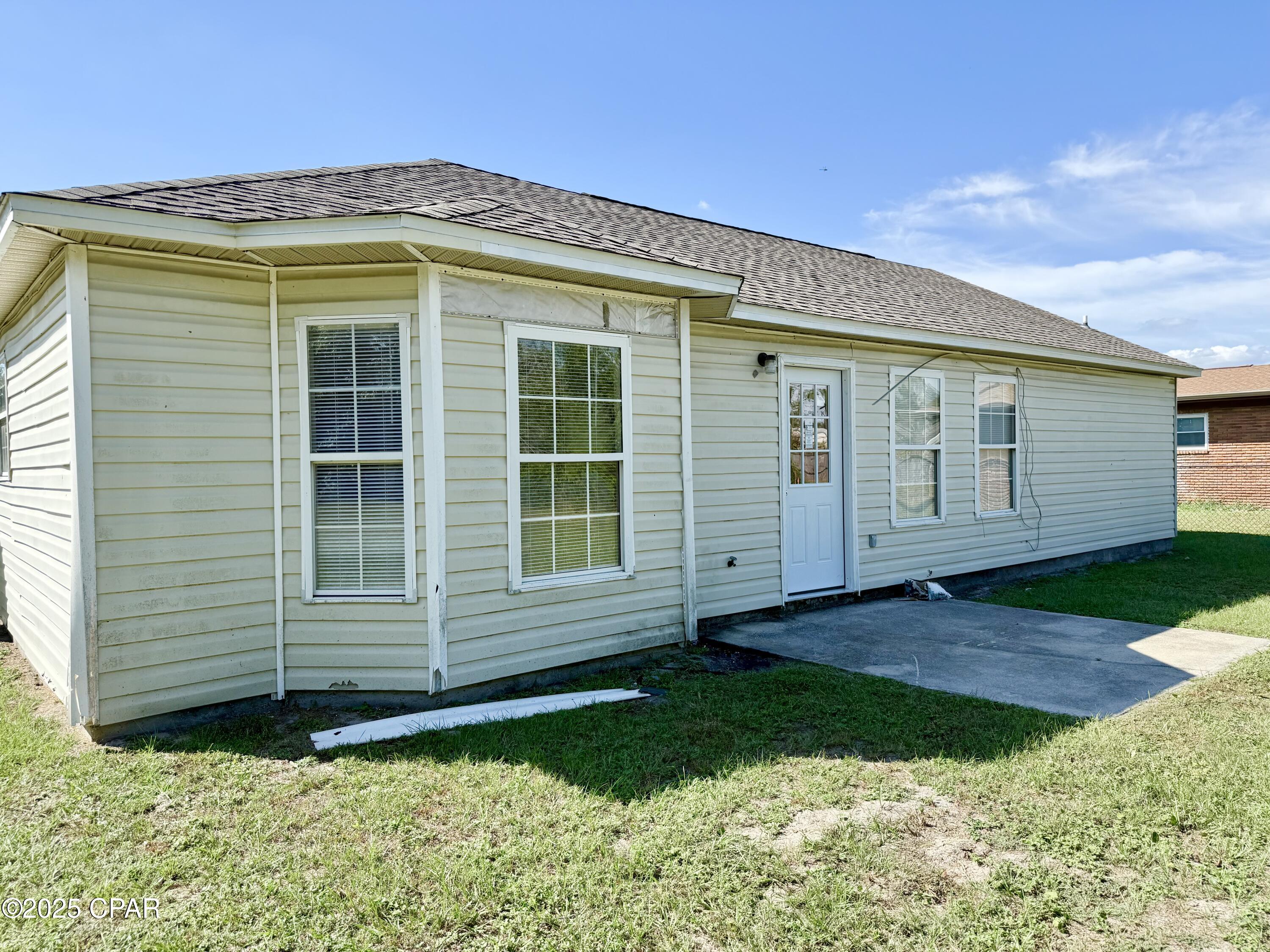 Image 23 For 918 Center Avenue