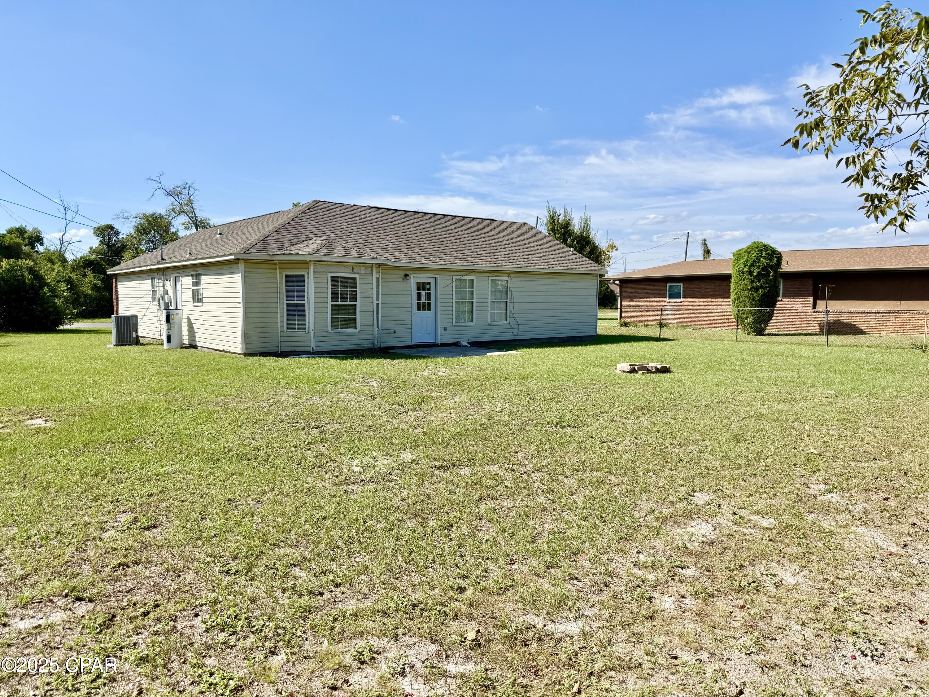 Image 24 For 918 Center Avenue