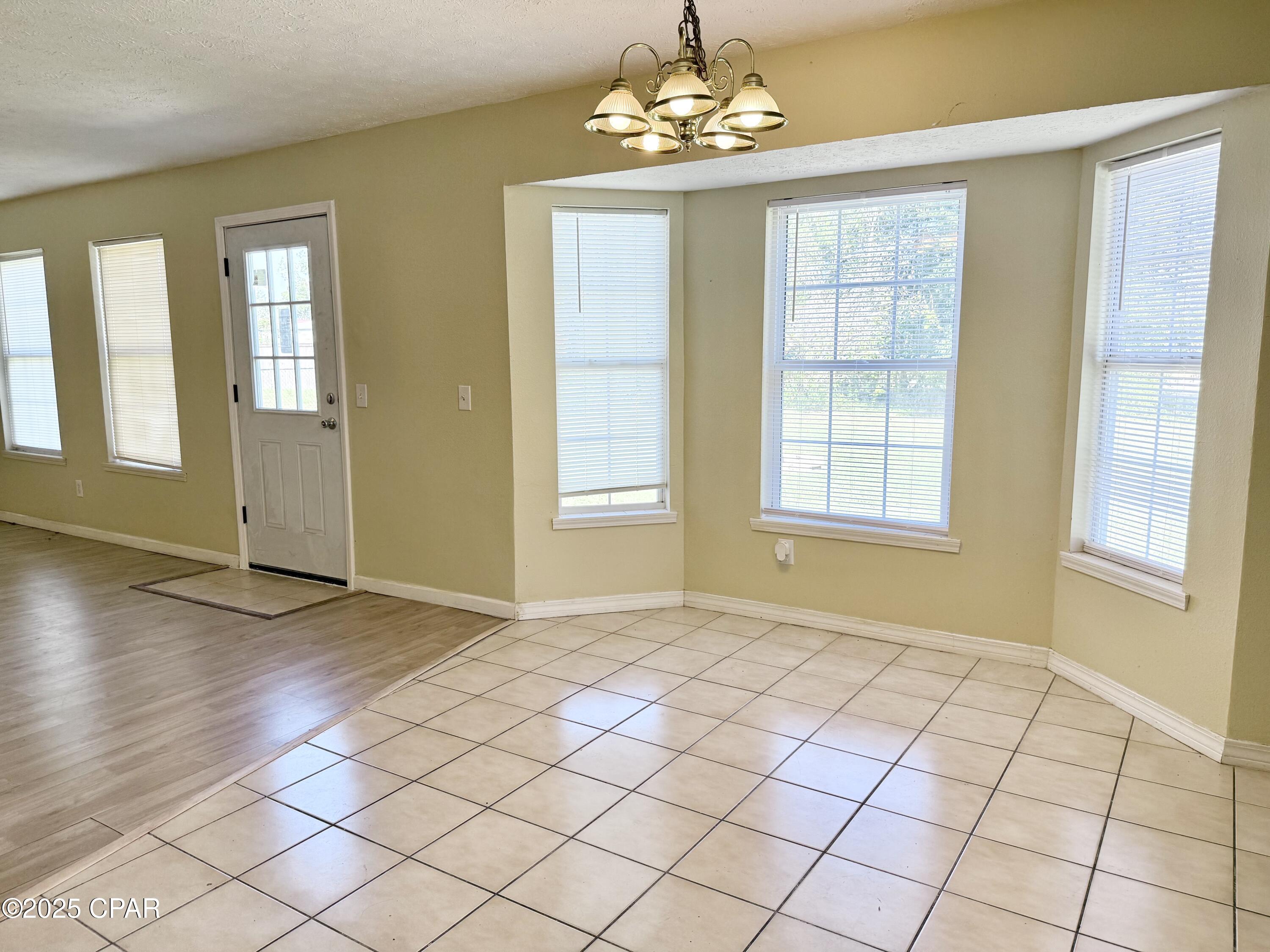 Image 9 For 918 Center Avenue