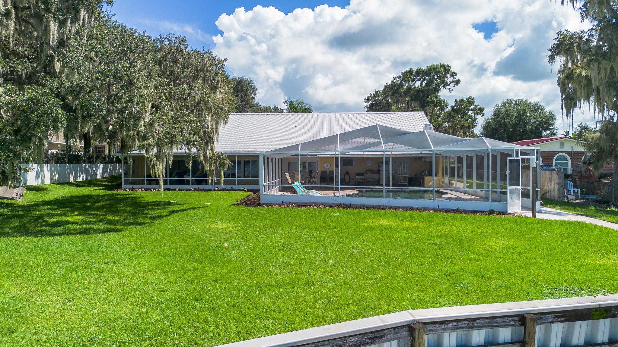 Homes for sale in Lake Placid, FL | 131 Sunset Ter, Lake Placid, FL 33852 | MLS# F10529628