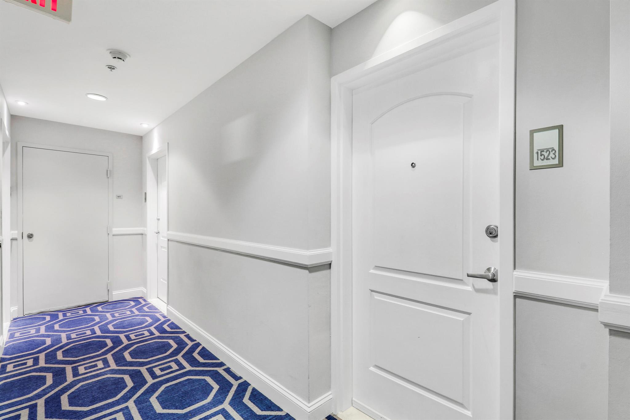 One City Plaza Condo