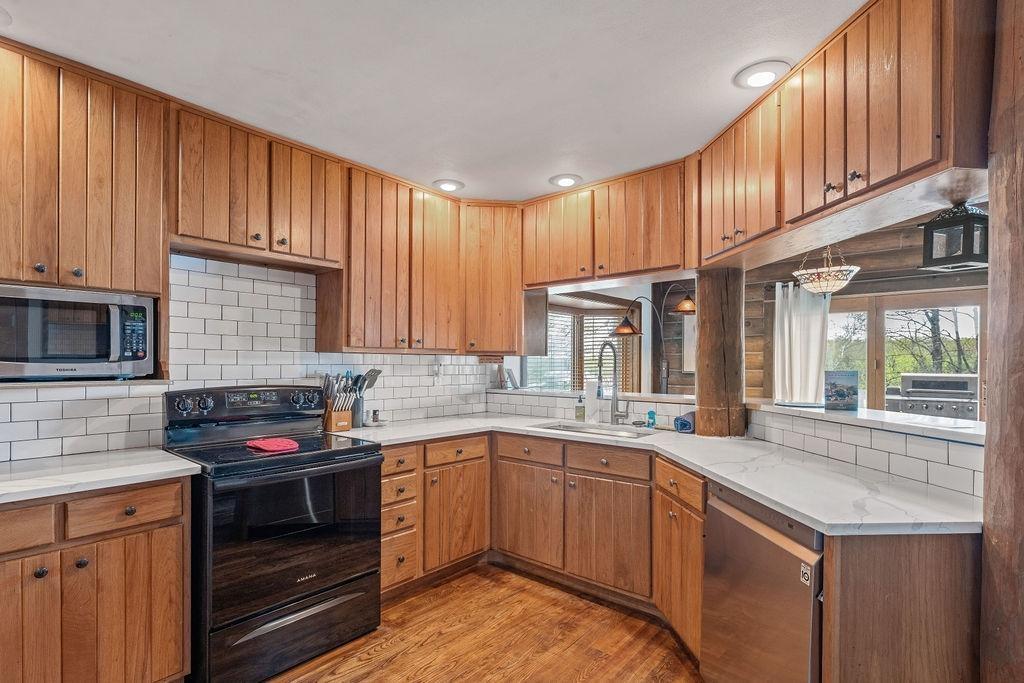 Murphy Lake Property 8638 Murphy Lake Rd Photo 10