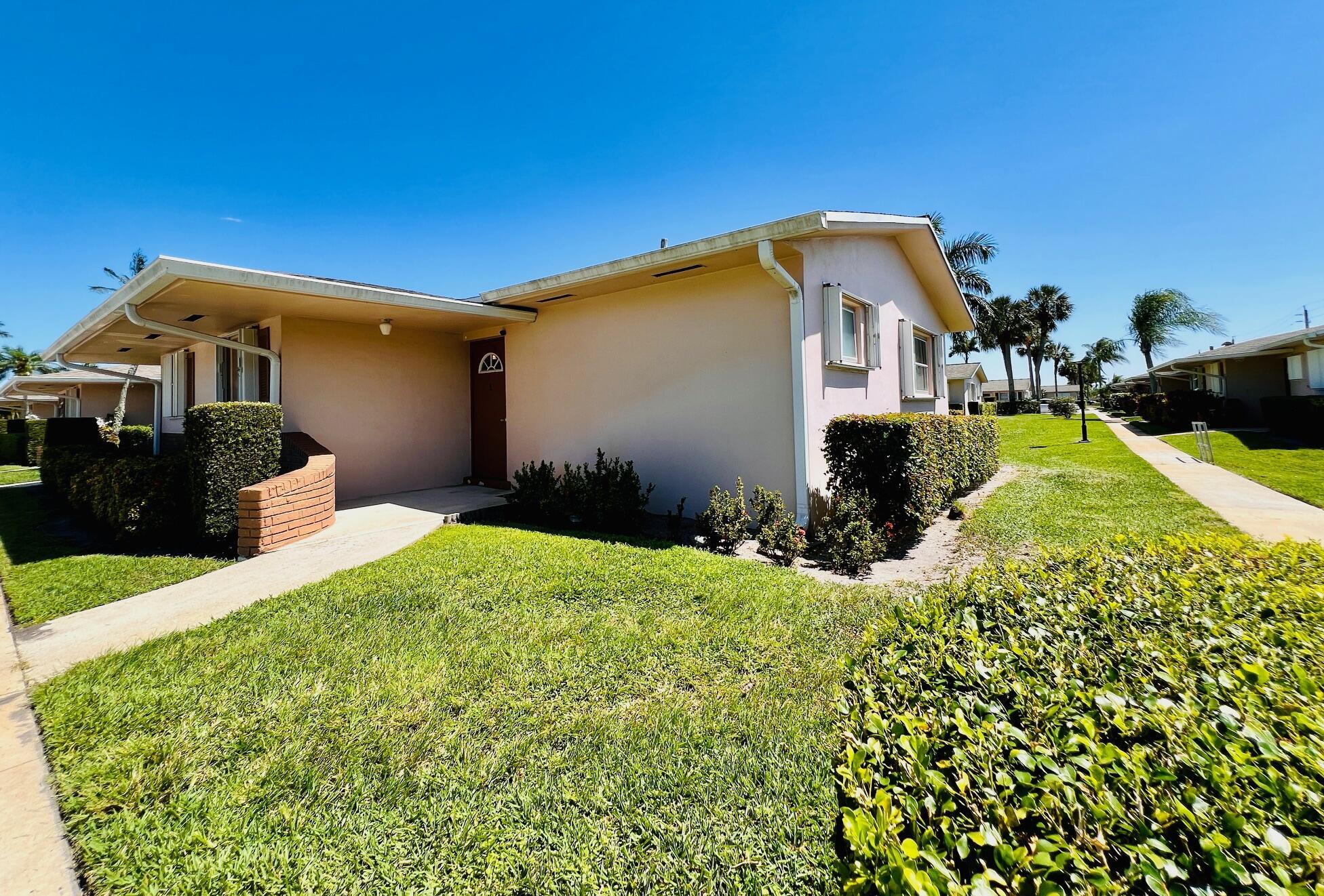 Cresthaven Villas Condo 2