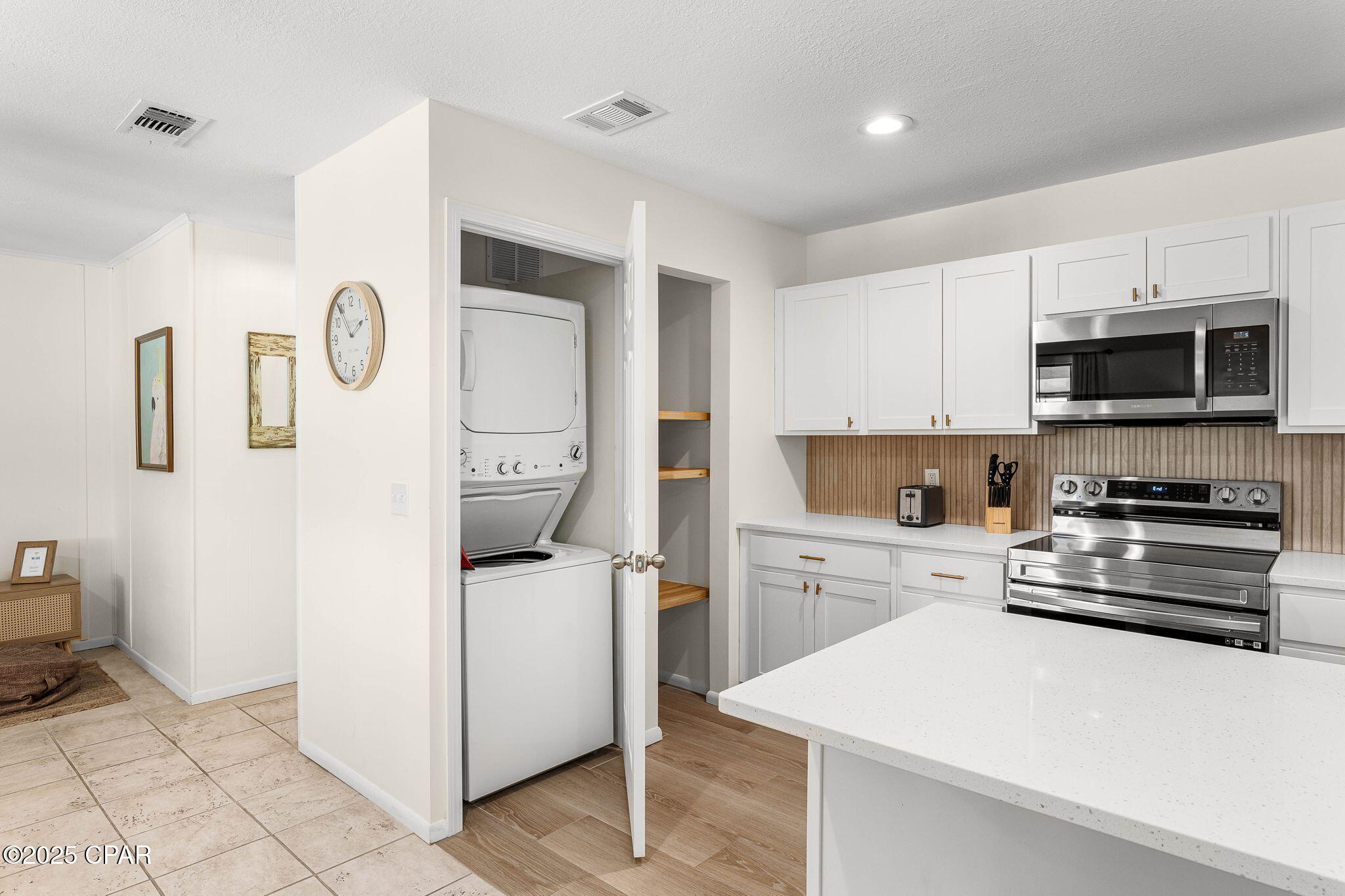 Image 12 For 203 Romanza Place