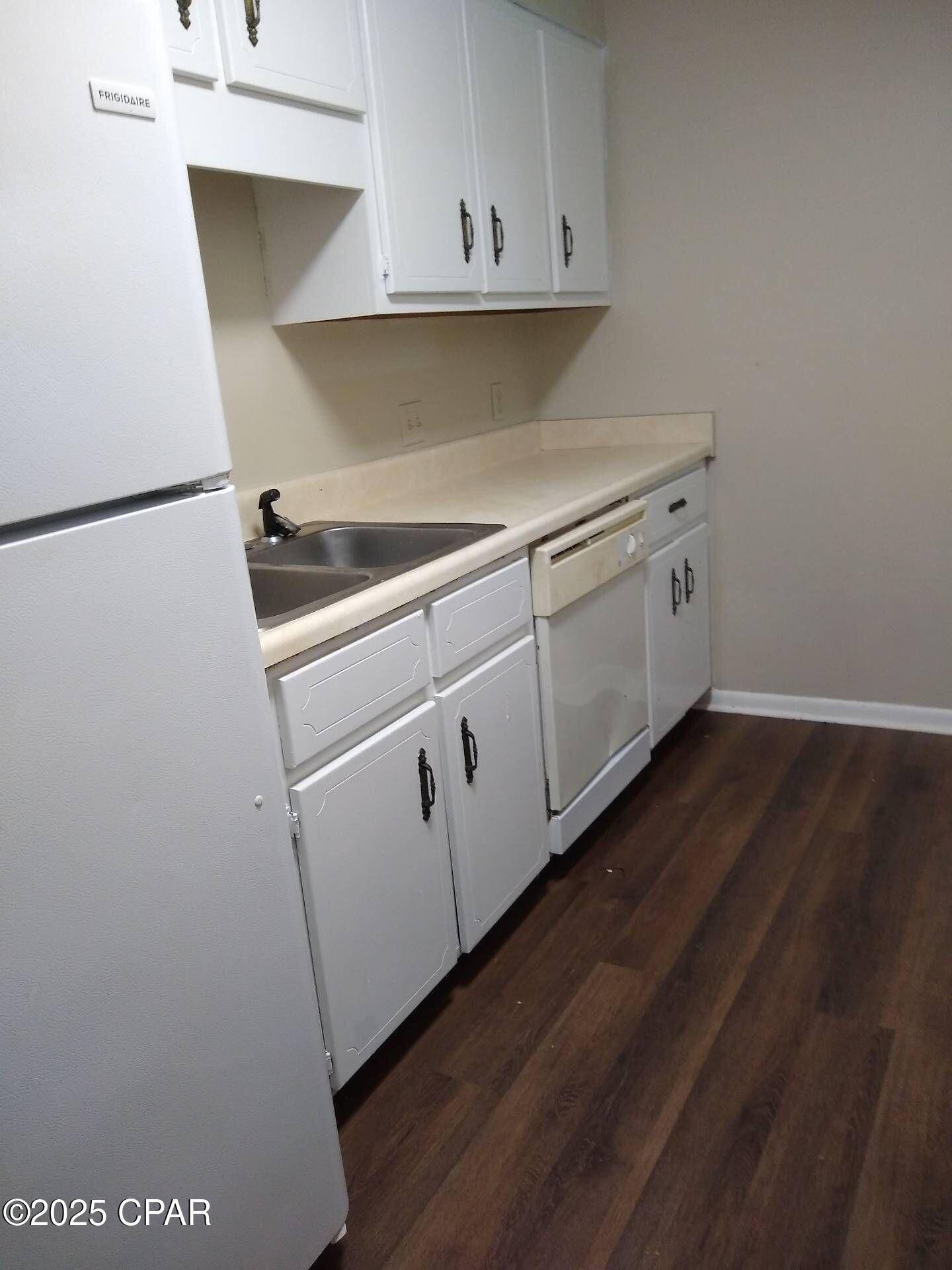 Image 3 For 4551 Cedar Street C