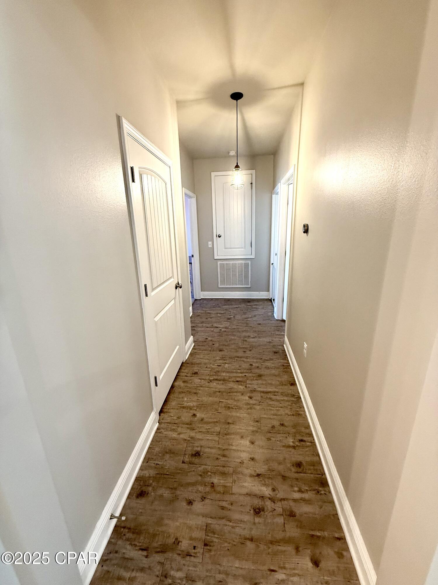 Image 28 For 130 Confidence Way