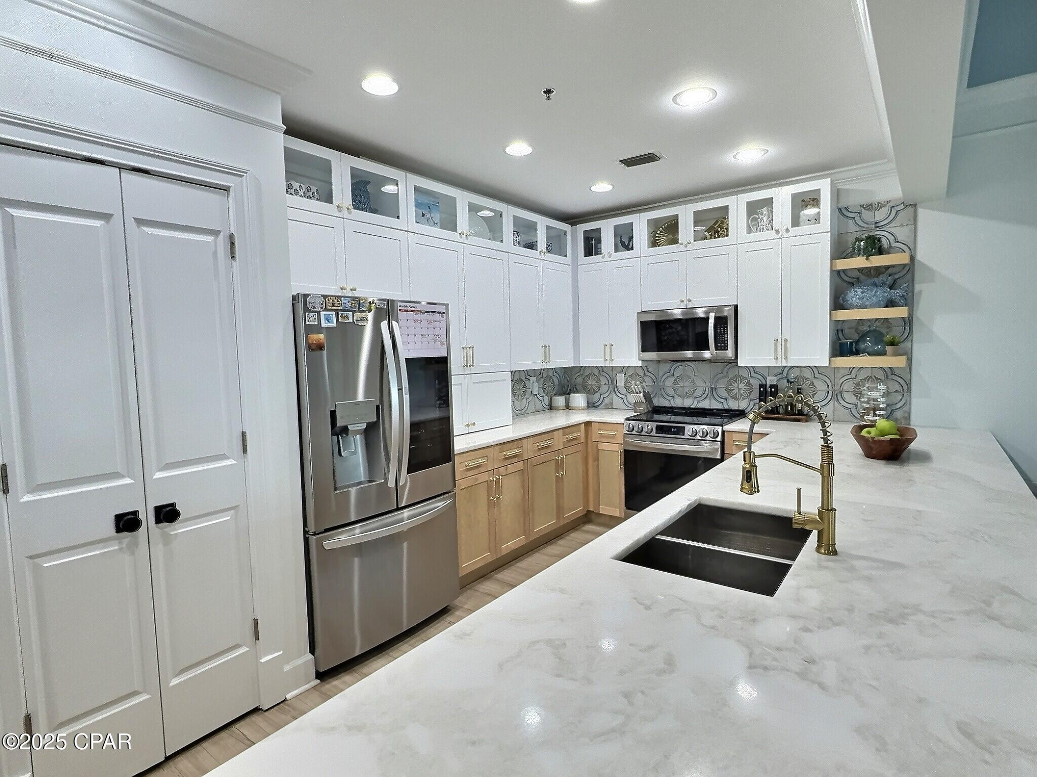 Image 3 For 3001 10th Street 309