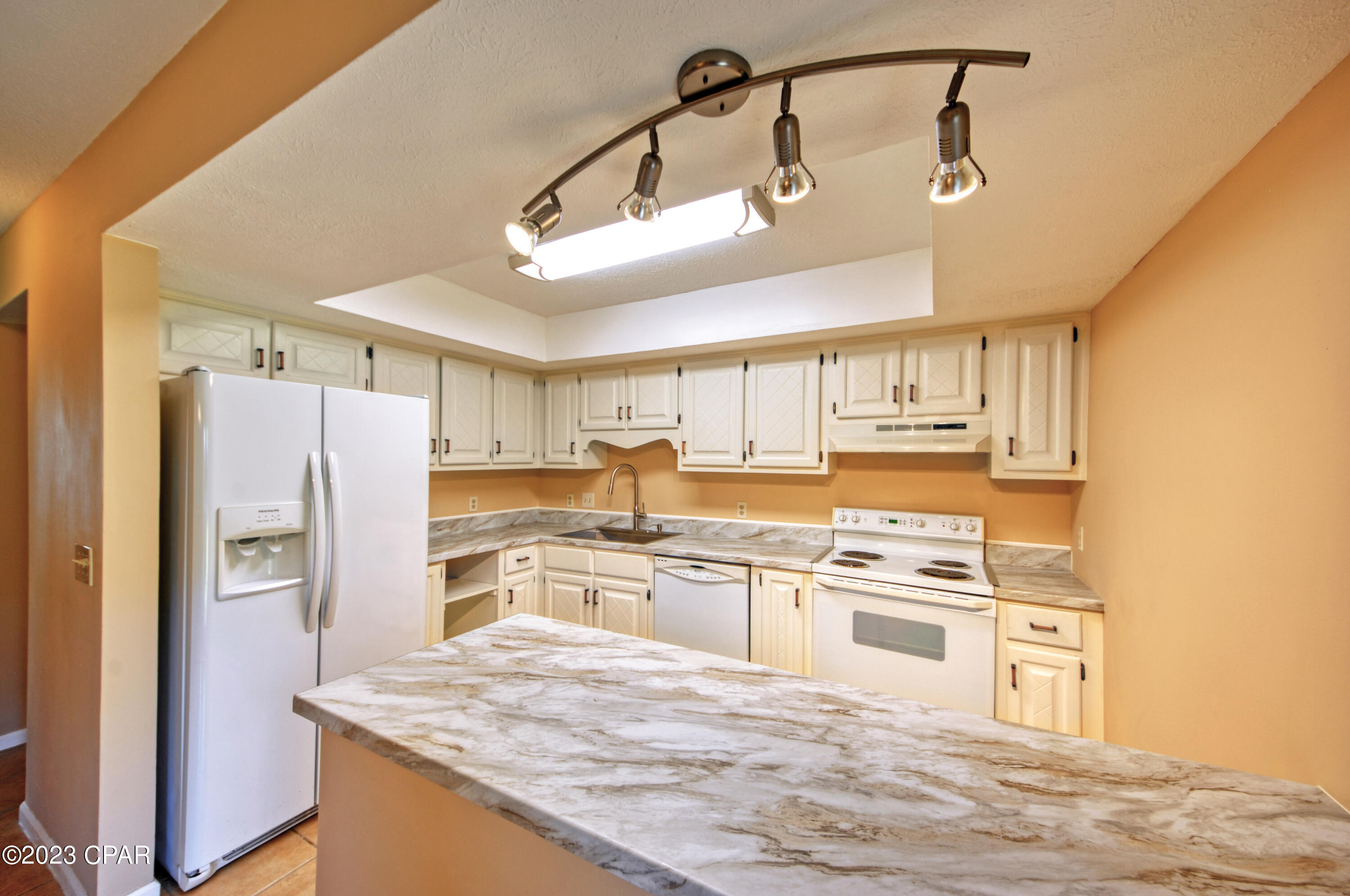 Image 6 For 7129 Lagoon Drive