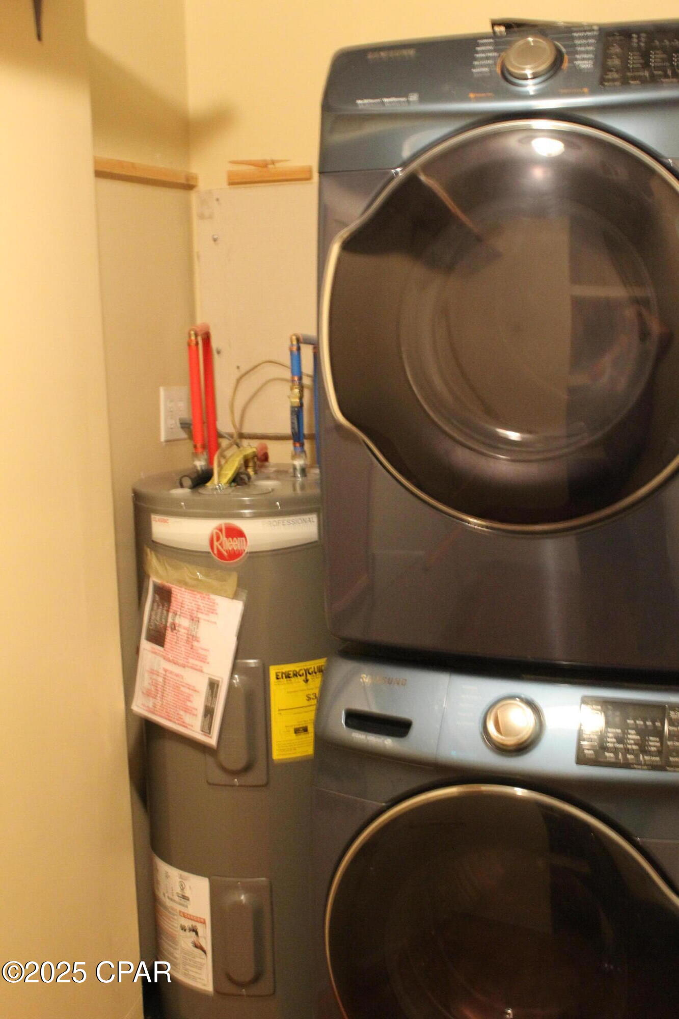 Listing photo id 21 for 2695 Marian Drive