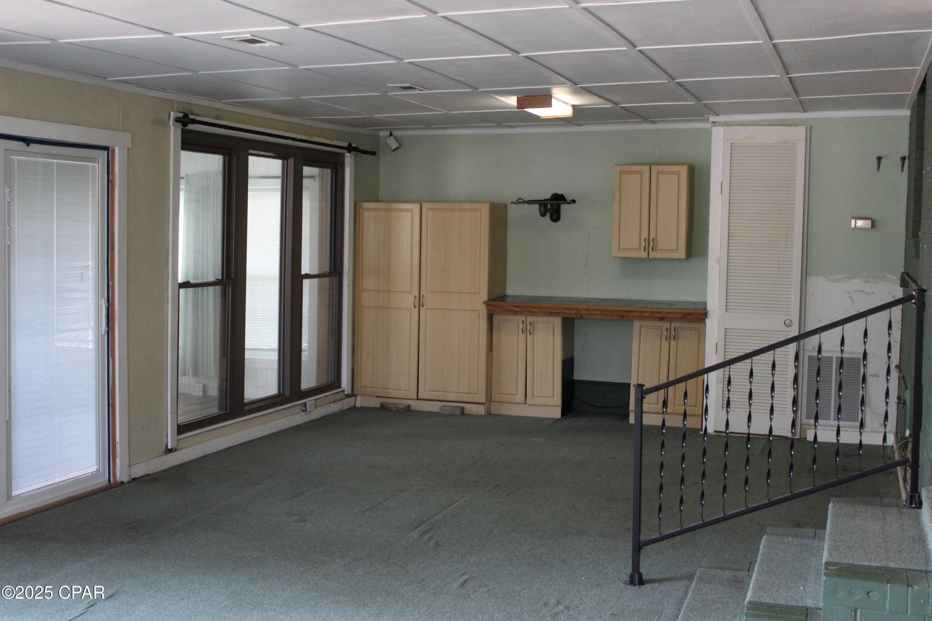 Listing photo id 22 for 2695 Marian Drive