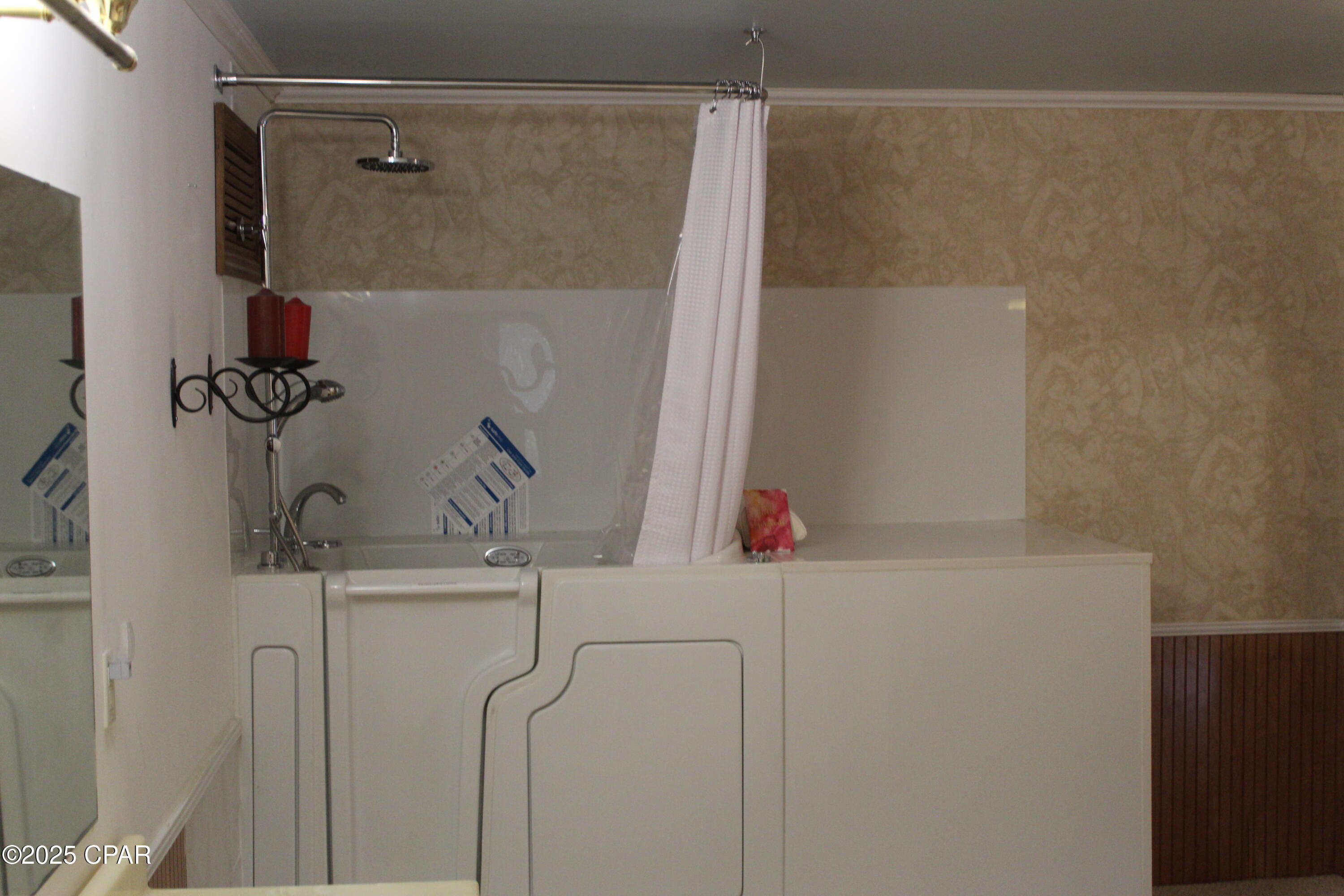 Listing photo id 32 for 2695 Marian Drive