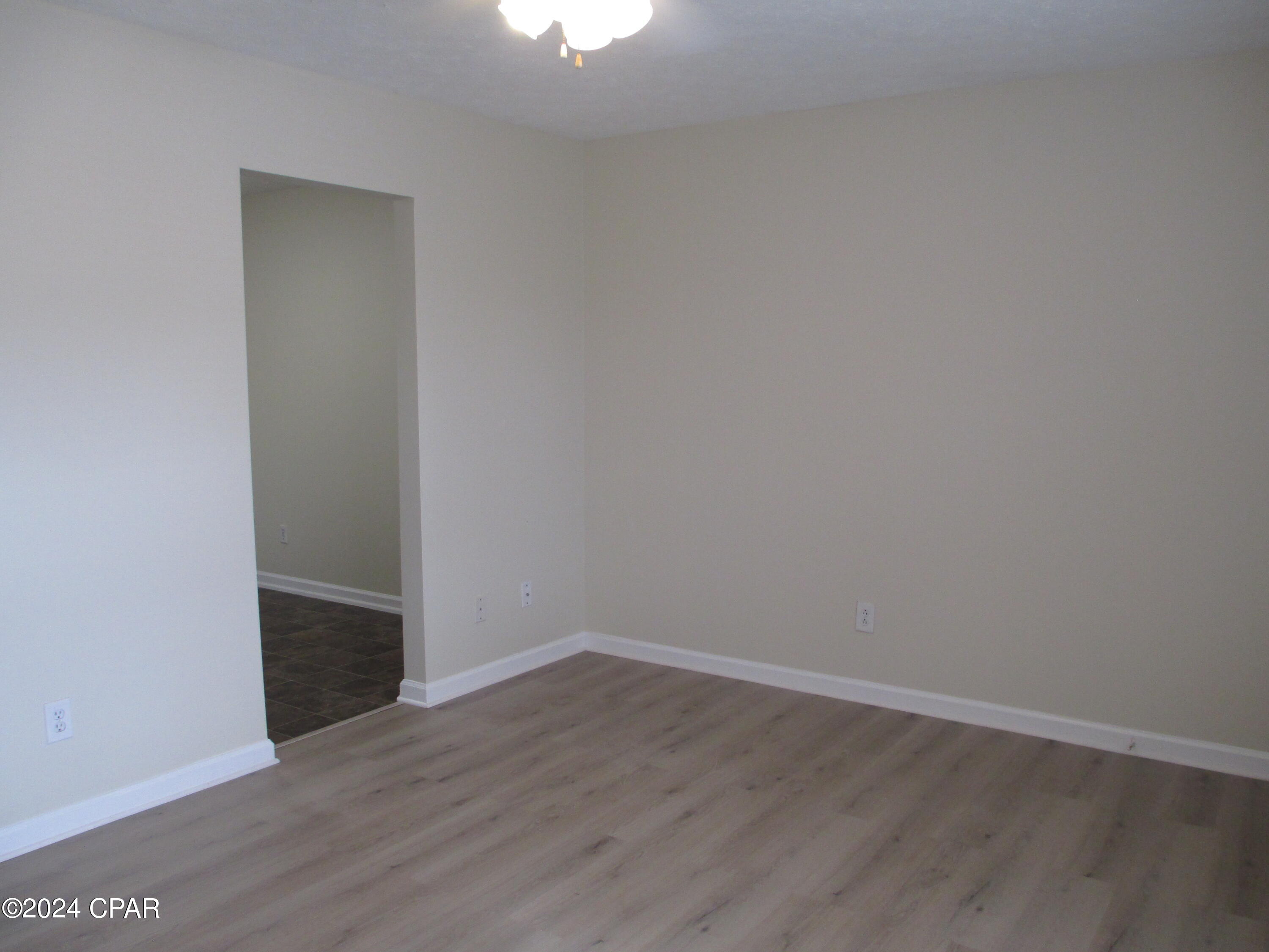 Image 2 For 516 Parker Street A