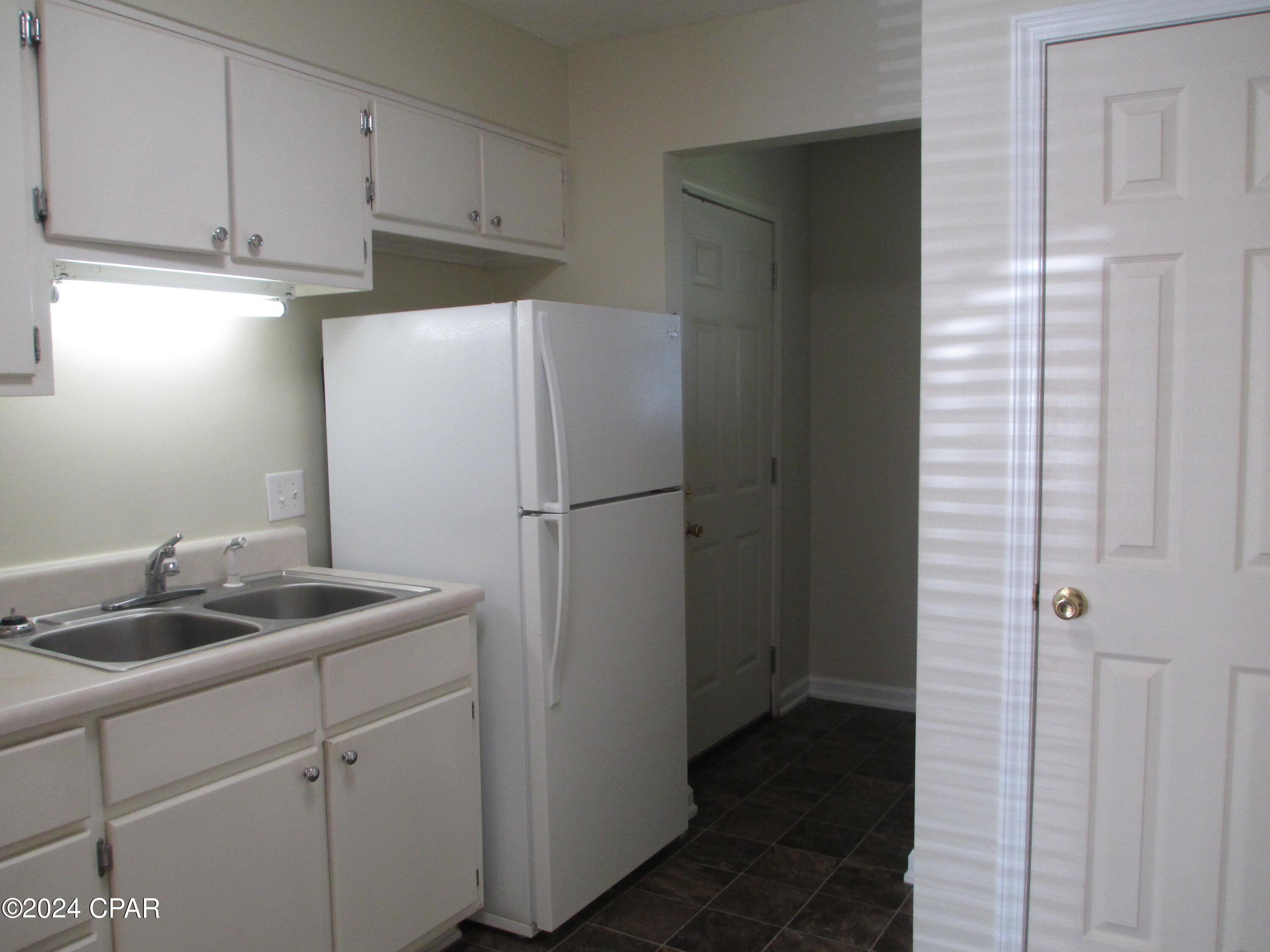 Image 5 For 516 Parker Street A