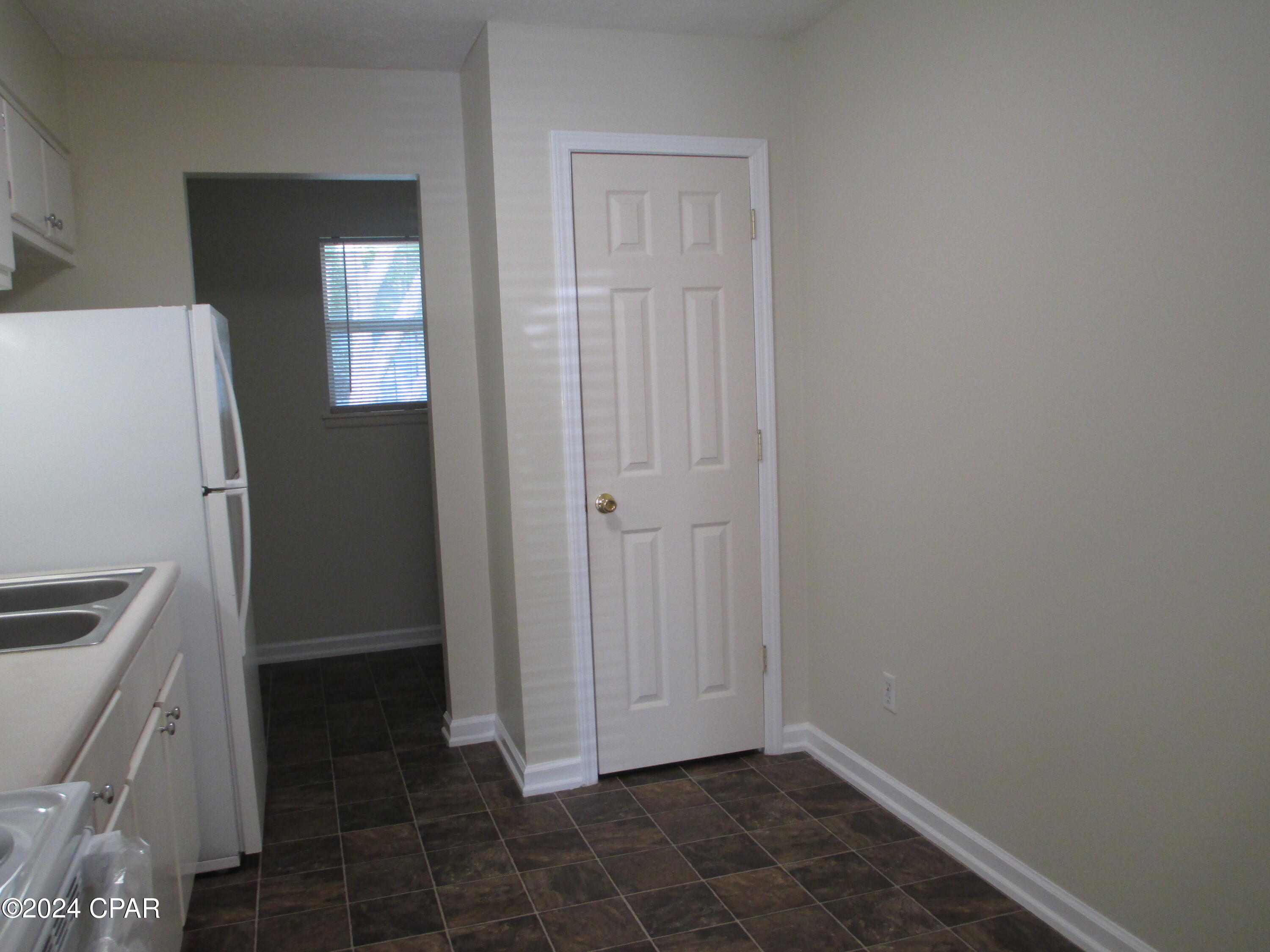 Image 7 For 516 Parker Street A