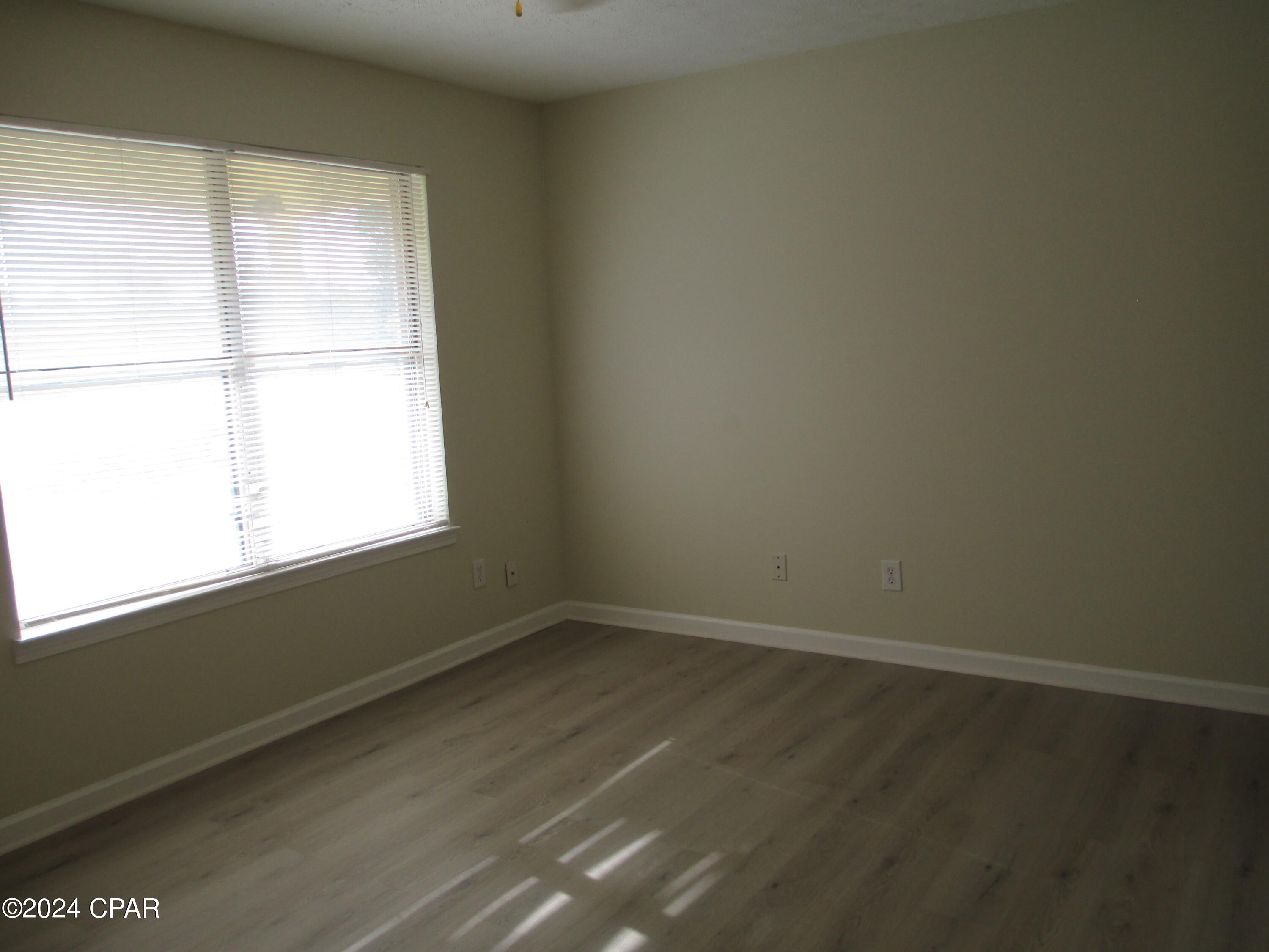 Image 8 For 516 Parker Street A