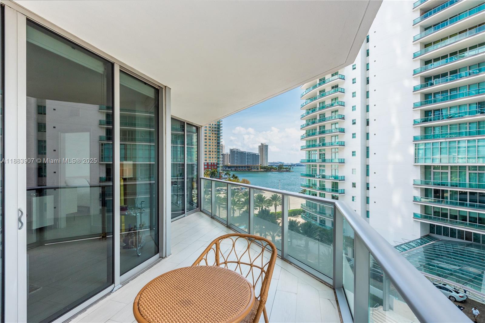 Condo for Sale in Miami, FL