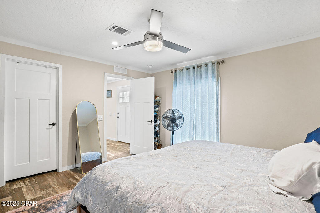 Image 15 For 1215 Shores Road