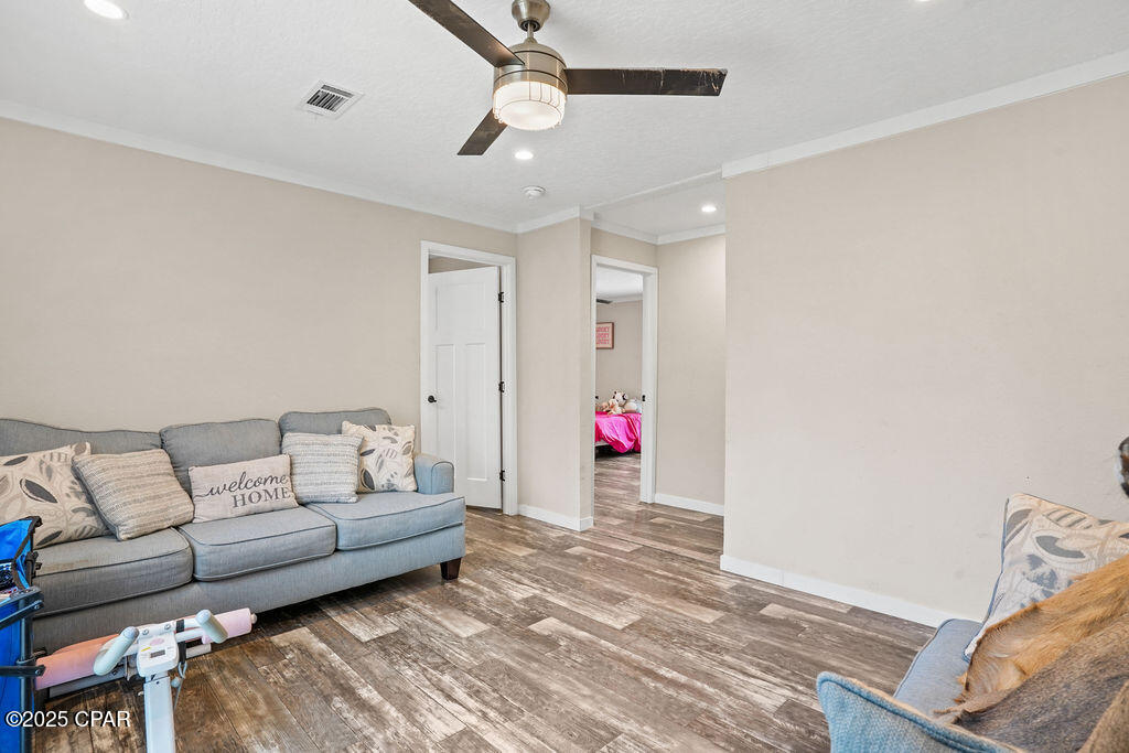 Image 30 For 1215 Shores Road