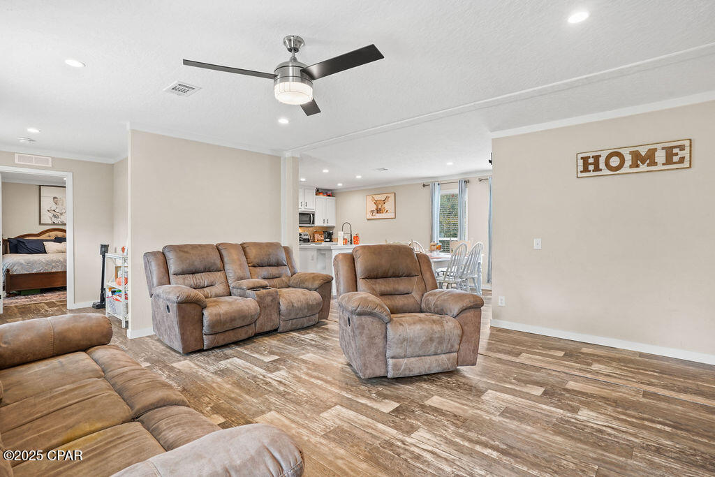 Image 6 For 1215 Shores Road