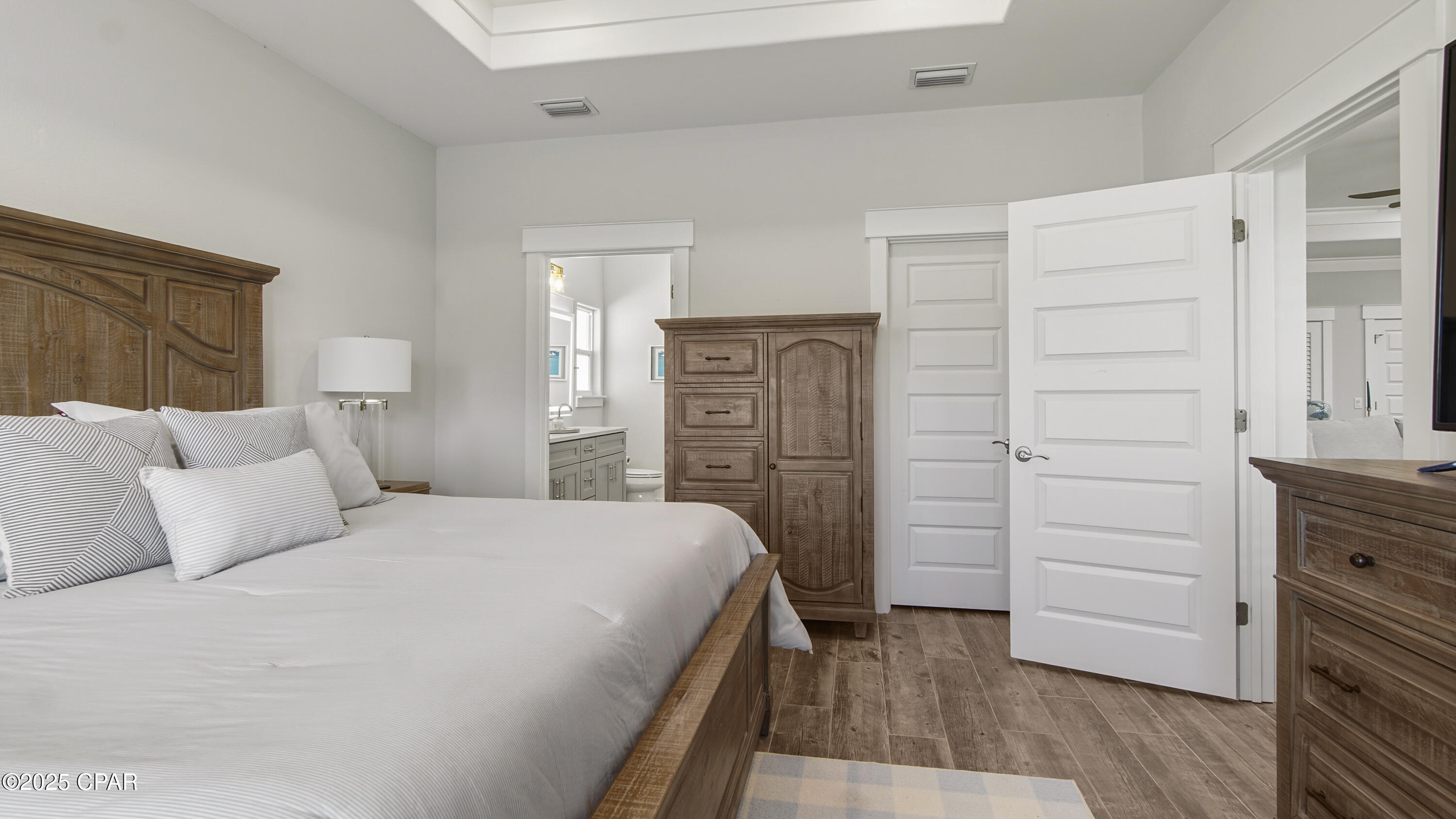 Image 24 For 250 Wells Street