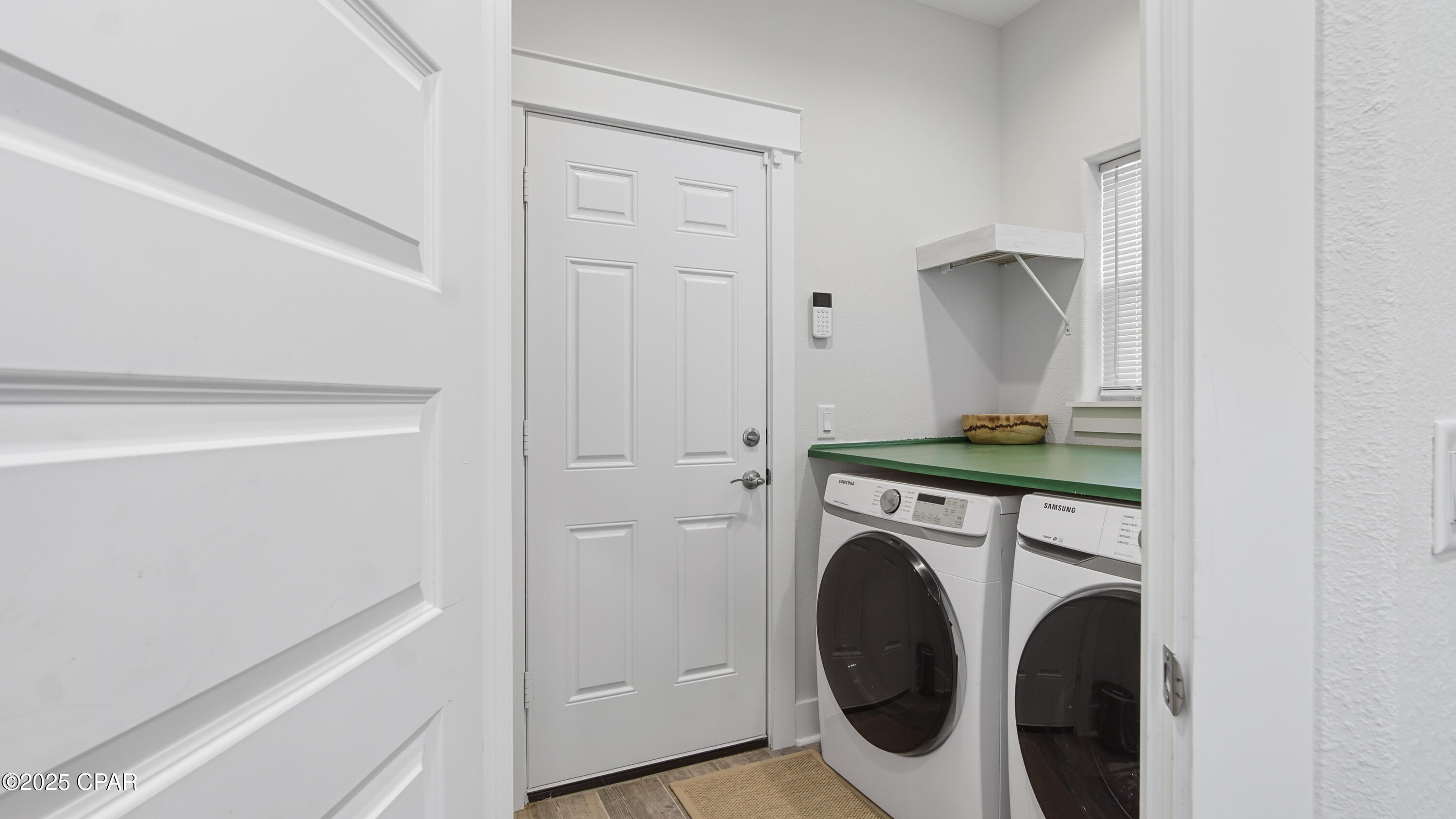 Image 30 For 250 Wells Street