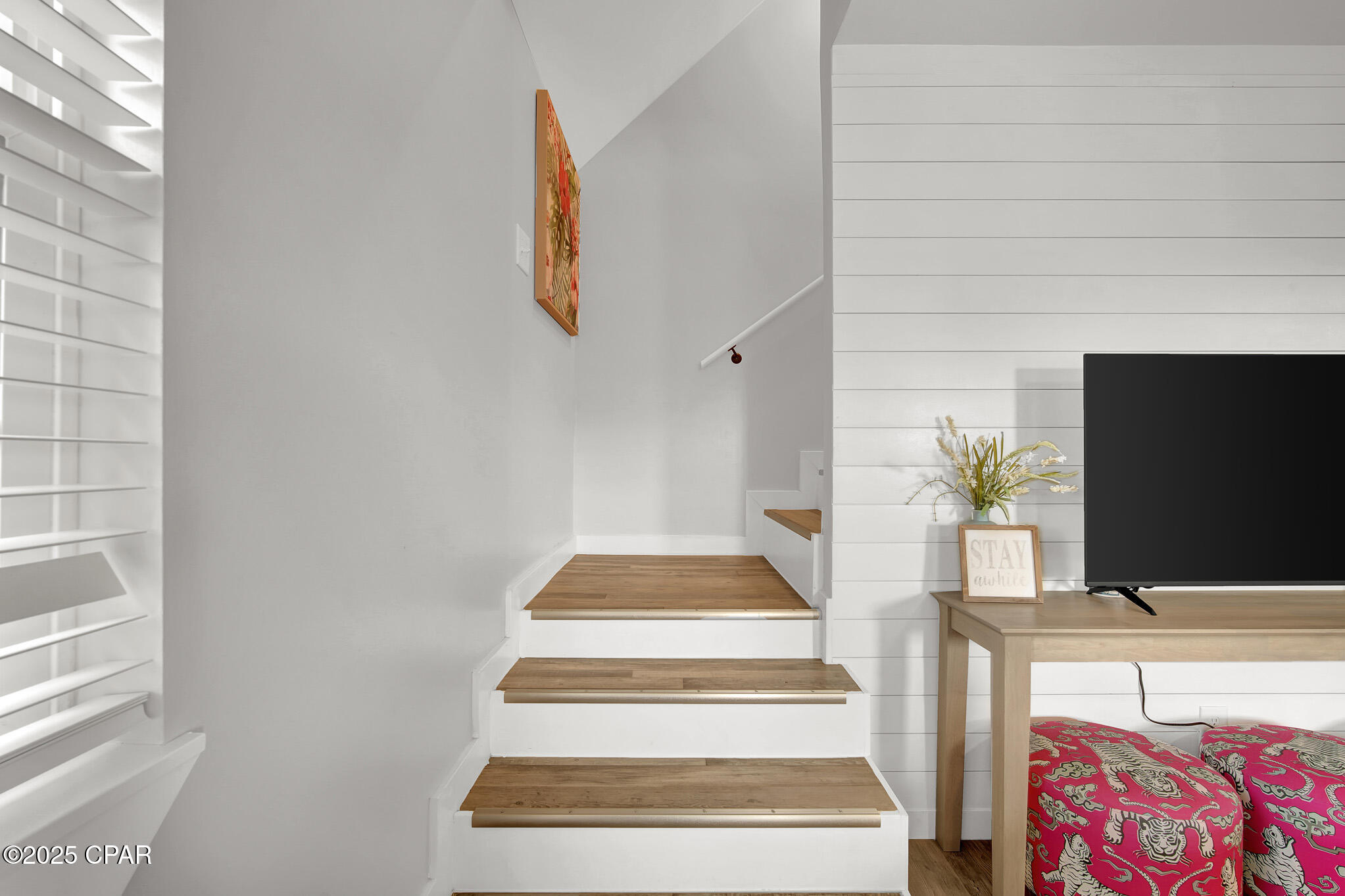 Image 20 For 310 Palm Dr Drive