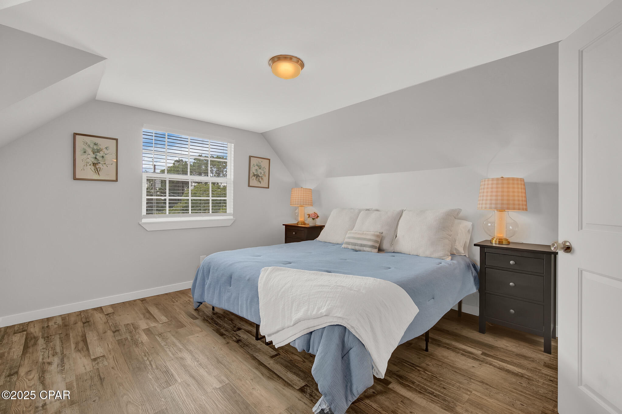 Image 24 For 310 Palm Dr Drive