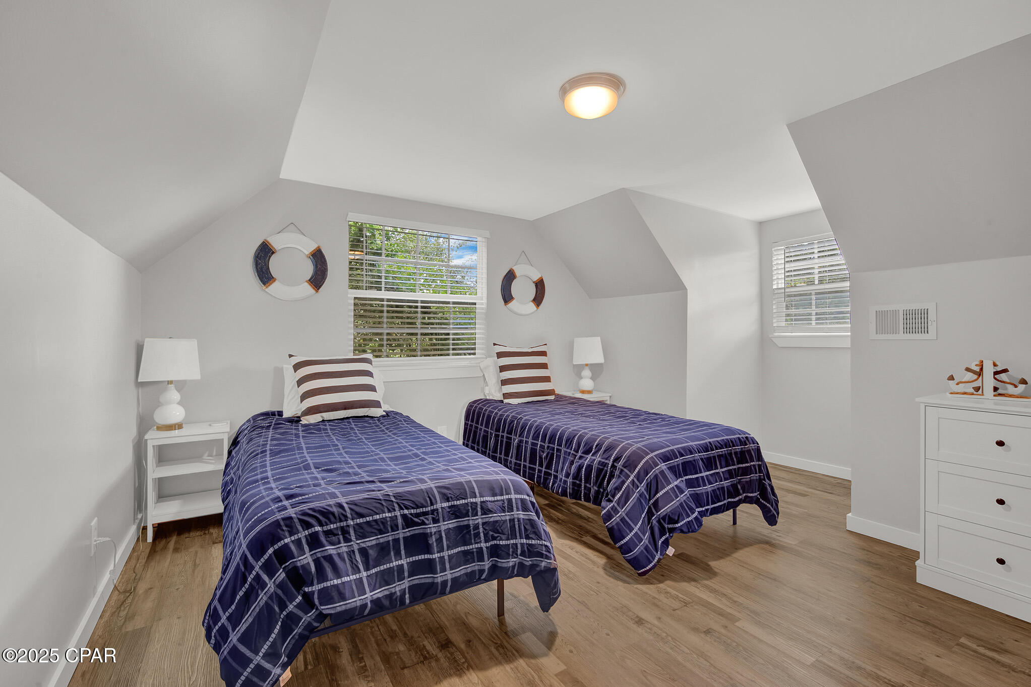 Image 27 For 310 Palm Dr Drive