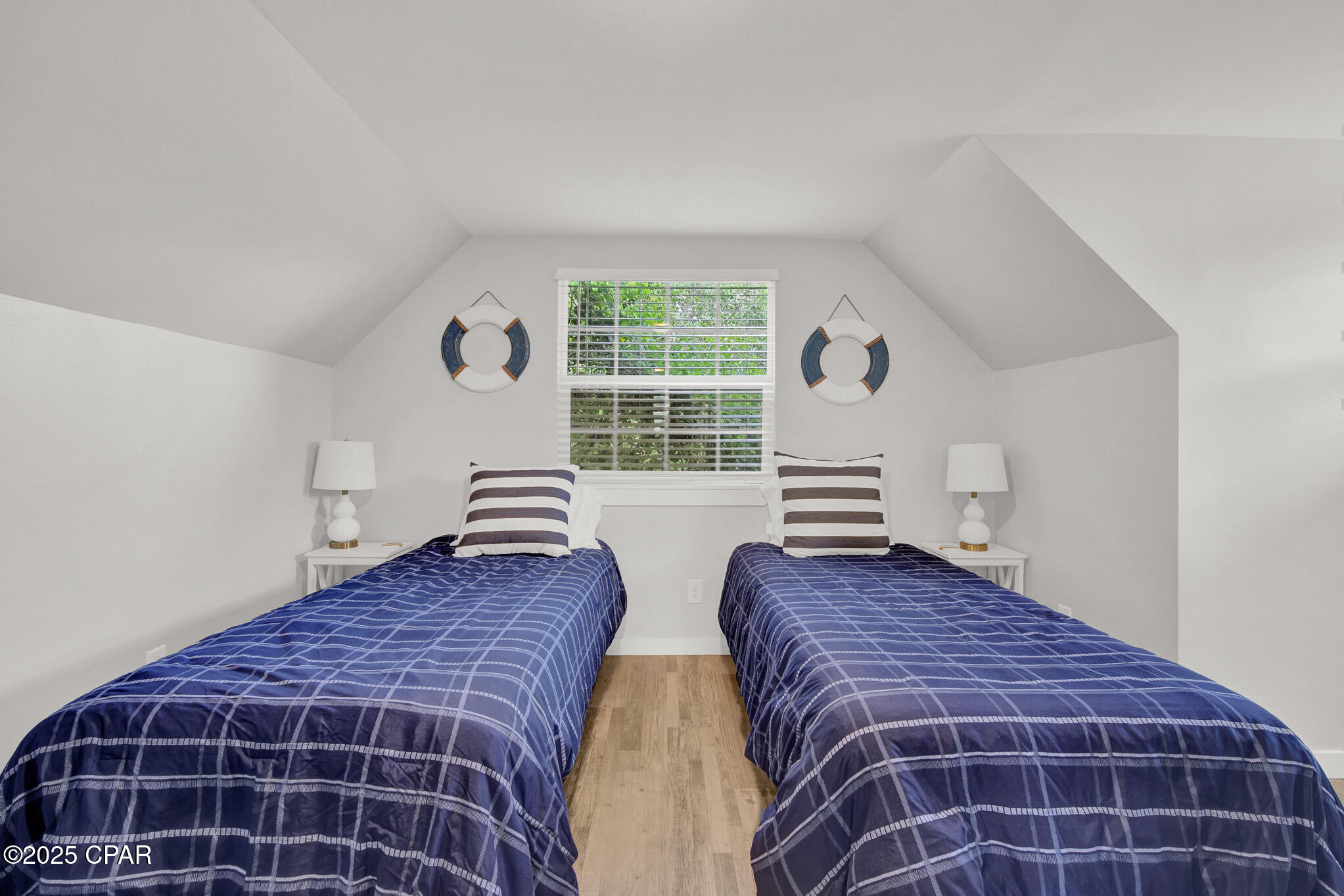 Image 28 For 310 Palm Dr Drive