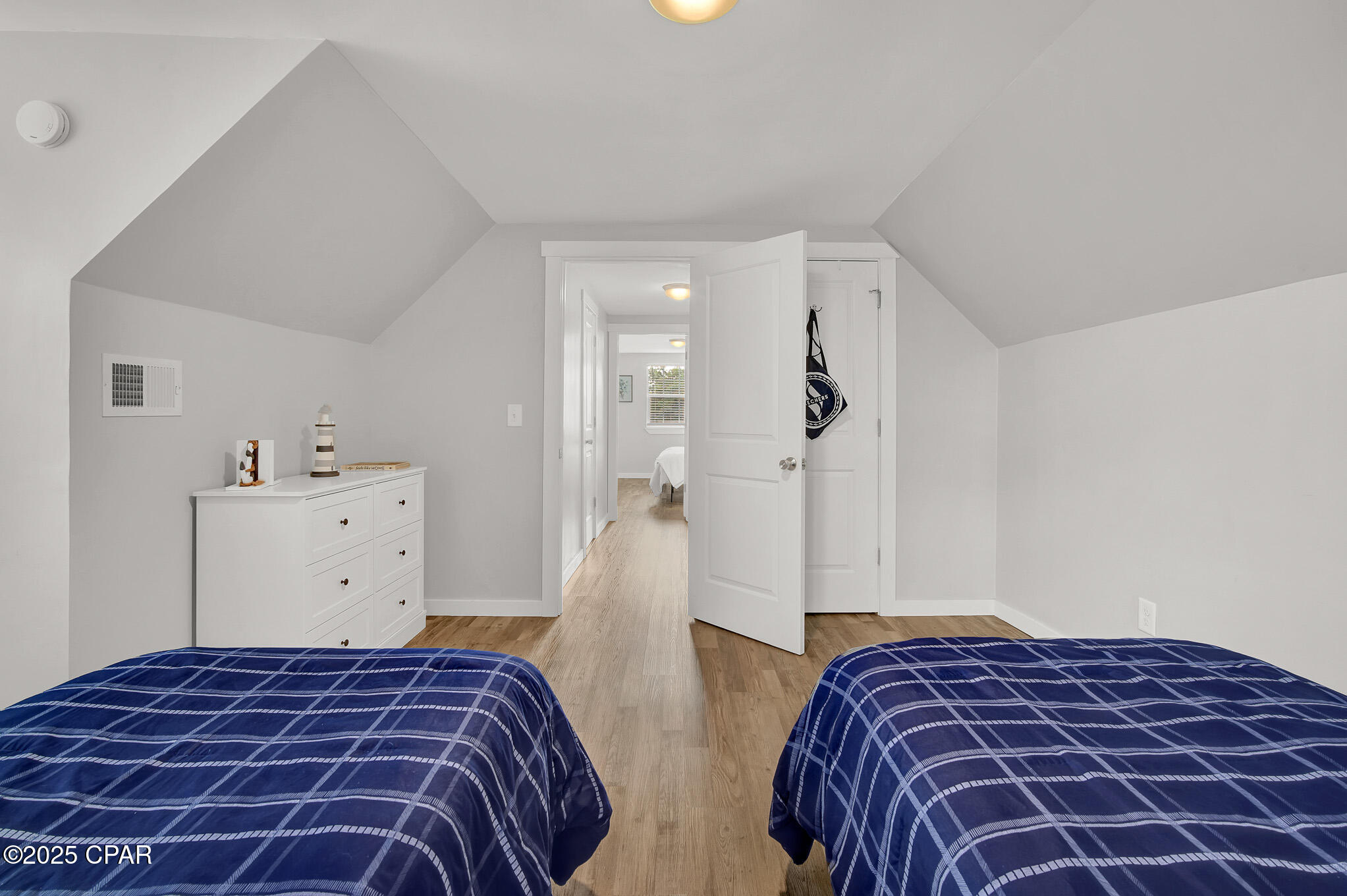 Image 29 For 310 Palm Dr Drive