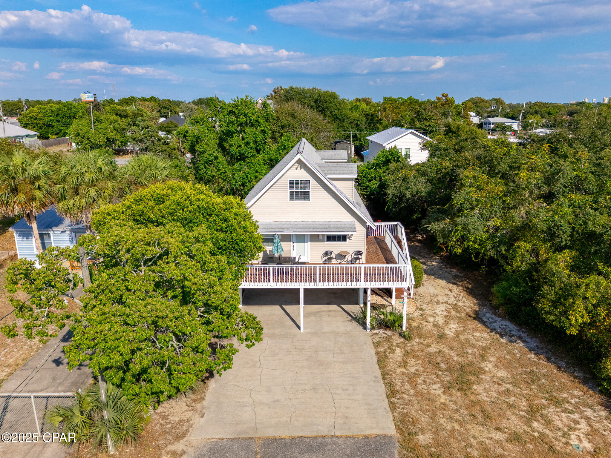 Image 3 For 310 Palm Dr Drive