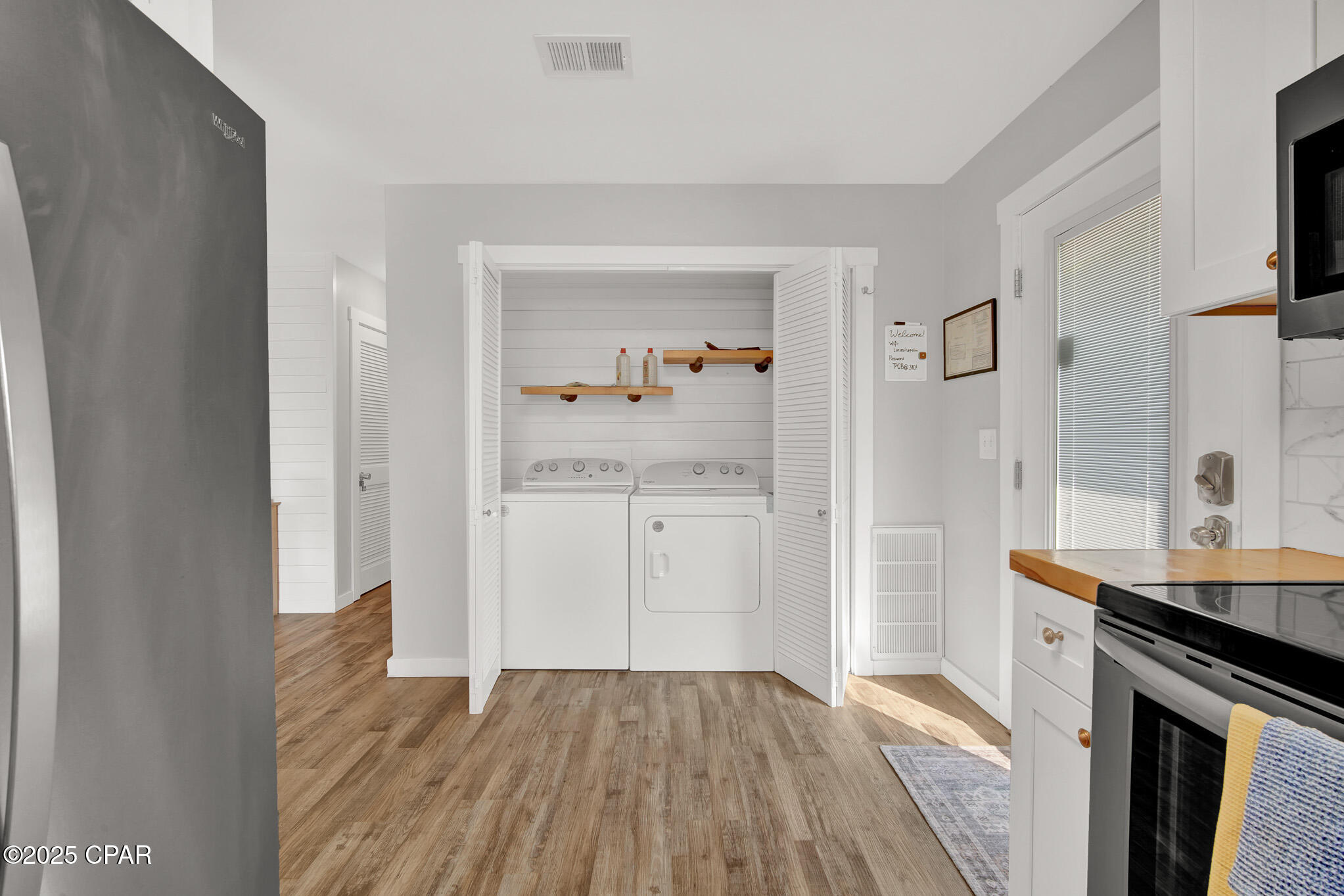 Image 8 For 310 Palm Dr Drive