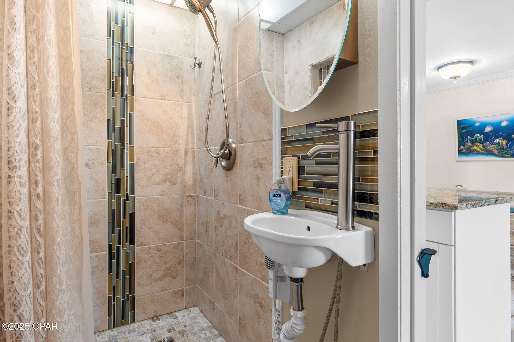 Image 23 For 627 Laurel Street