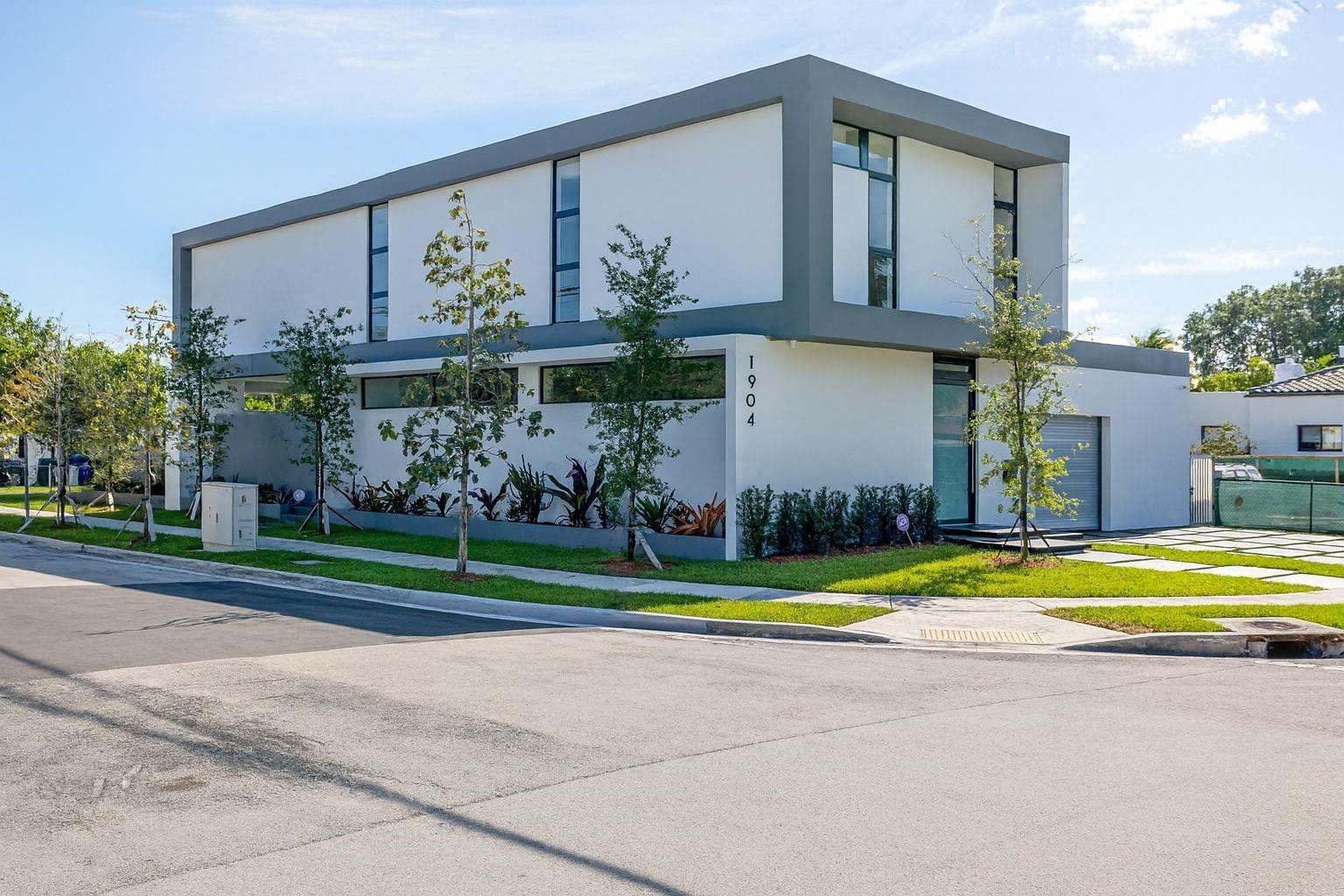 Homes for sale in Miami, FL | 1904 Sw 22nd Ter, Miami, FL 33145 | MLS# F10529758