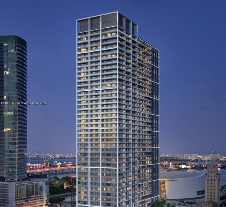 159-ne-6th-st-ph-5013-miami-fl-33132/hzid_983fcb4e