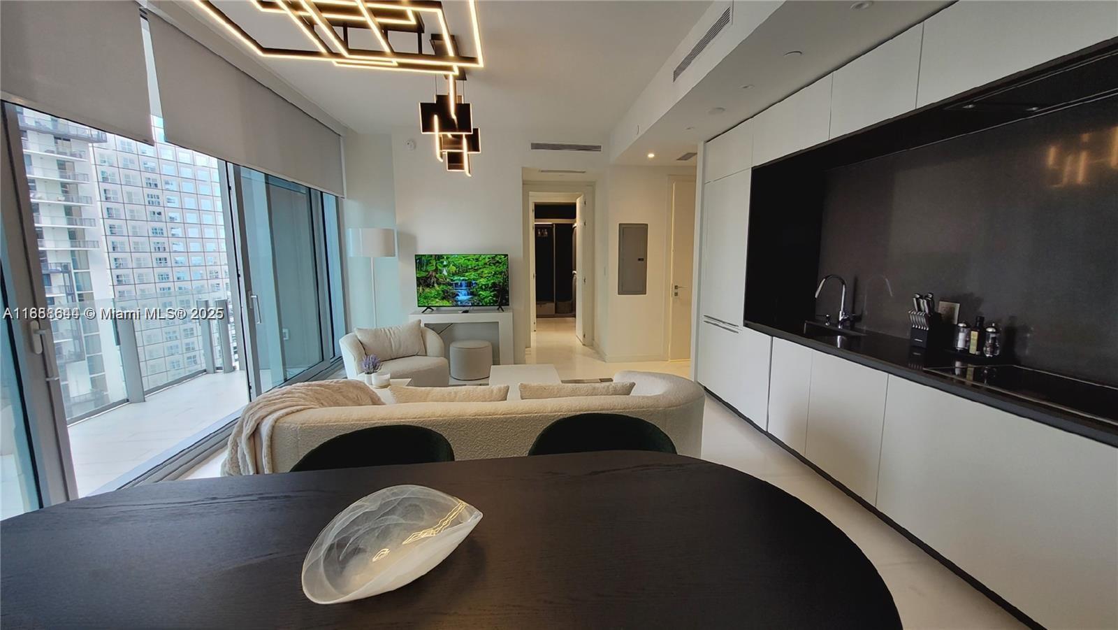 Condo for Sale in Miami, FL