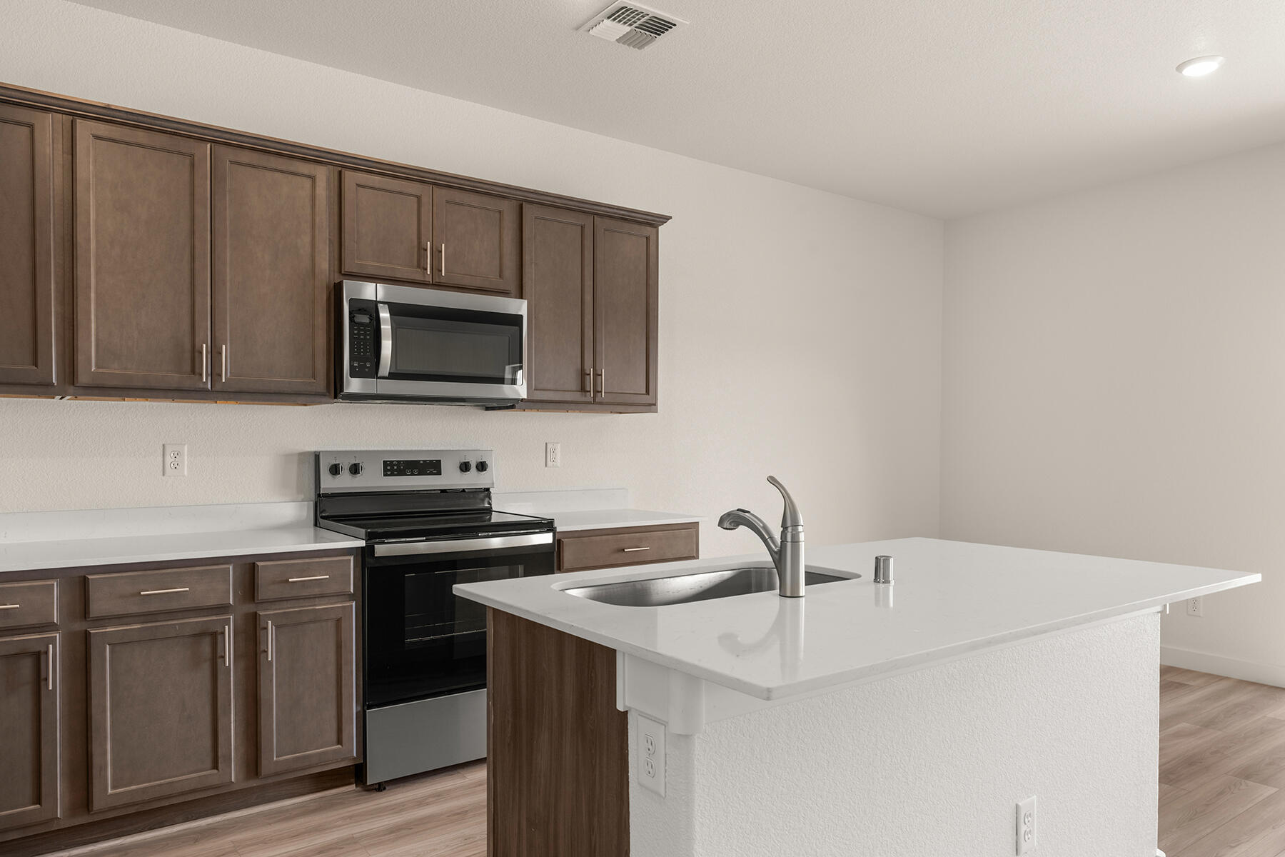 Homes for sale in Belen, NM | 807 Calle De Las Rosas, Belen, NM 87002 | MLS# 1092300