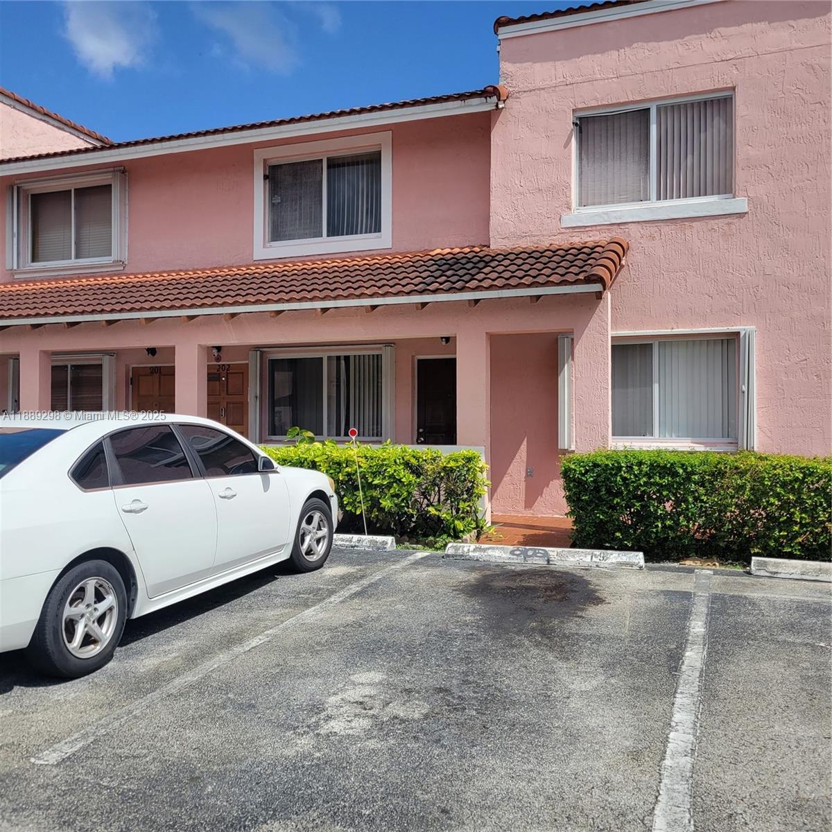 Doral Court Condo
