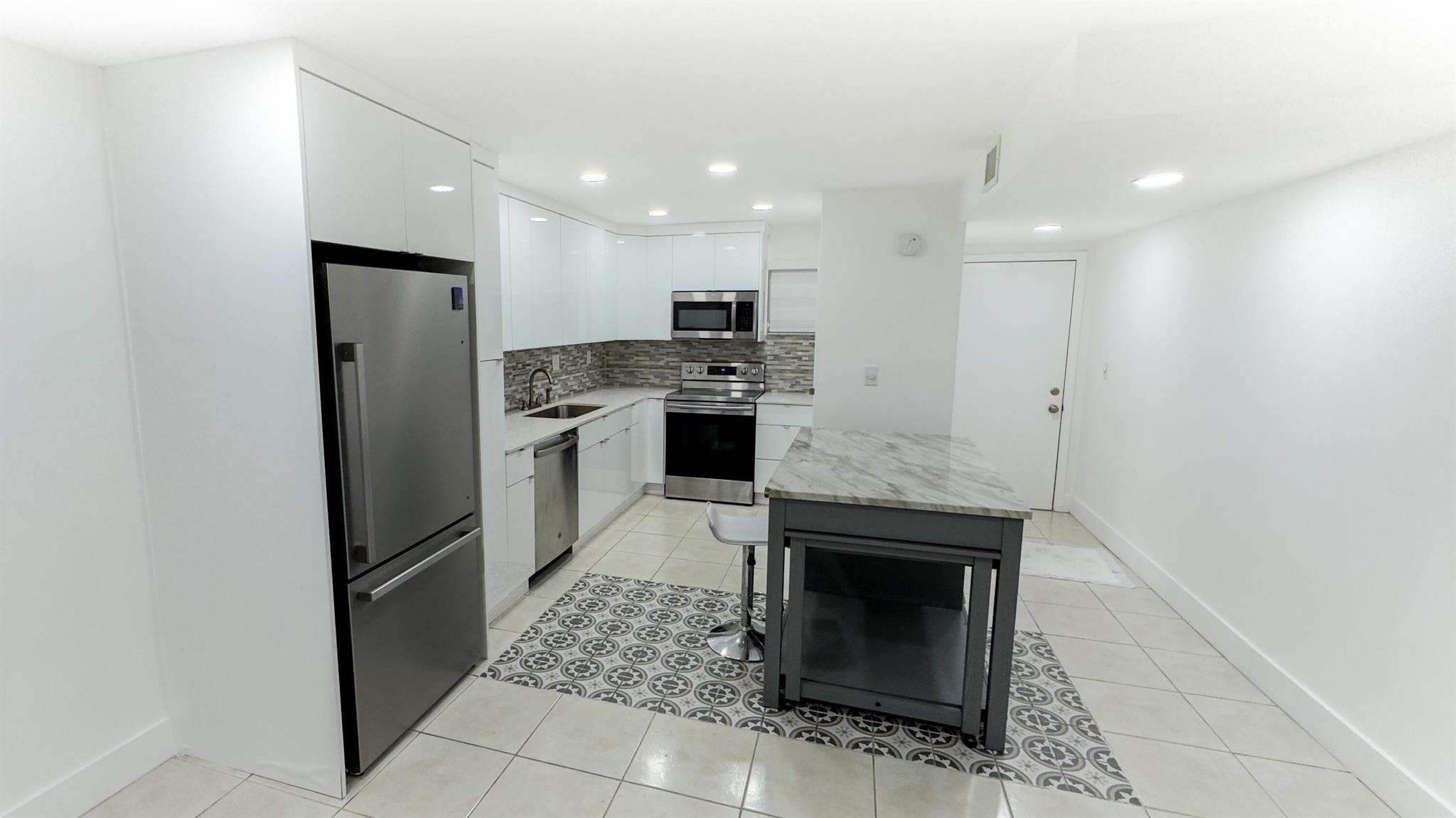 Palm-East Garden Condomin