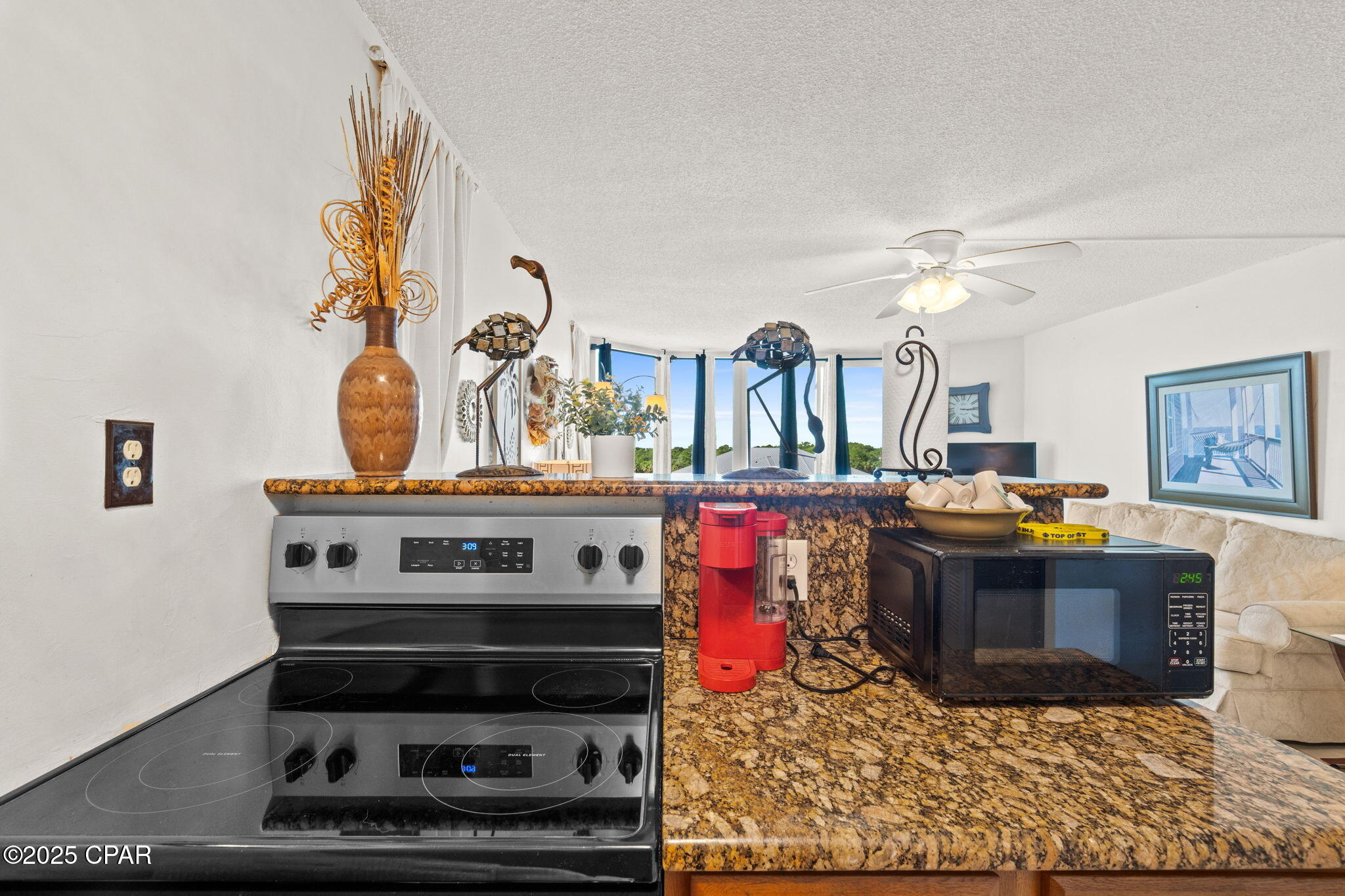 Image 5 For 8817 Thomas Drive A618