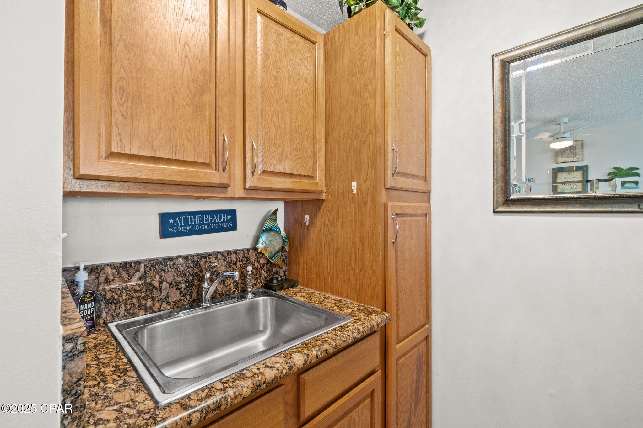 Image 6 For 8817 Thomas Drive A618