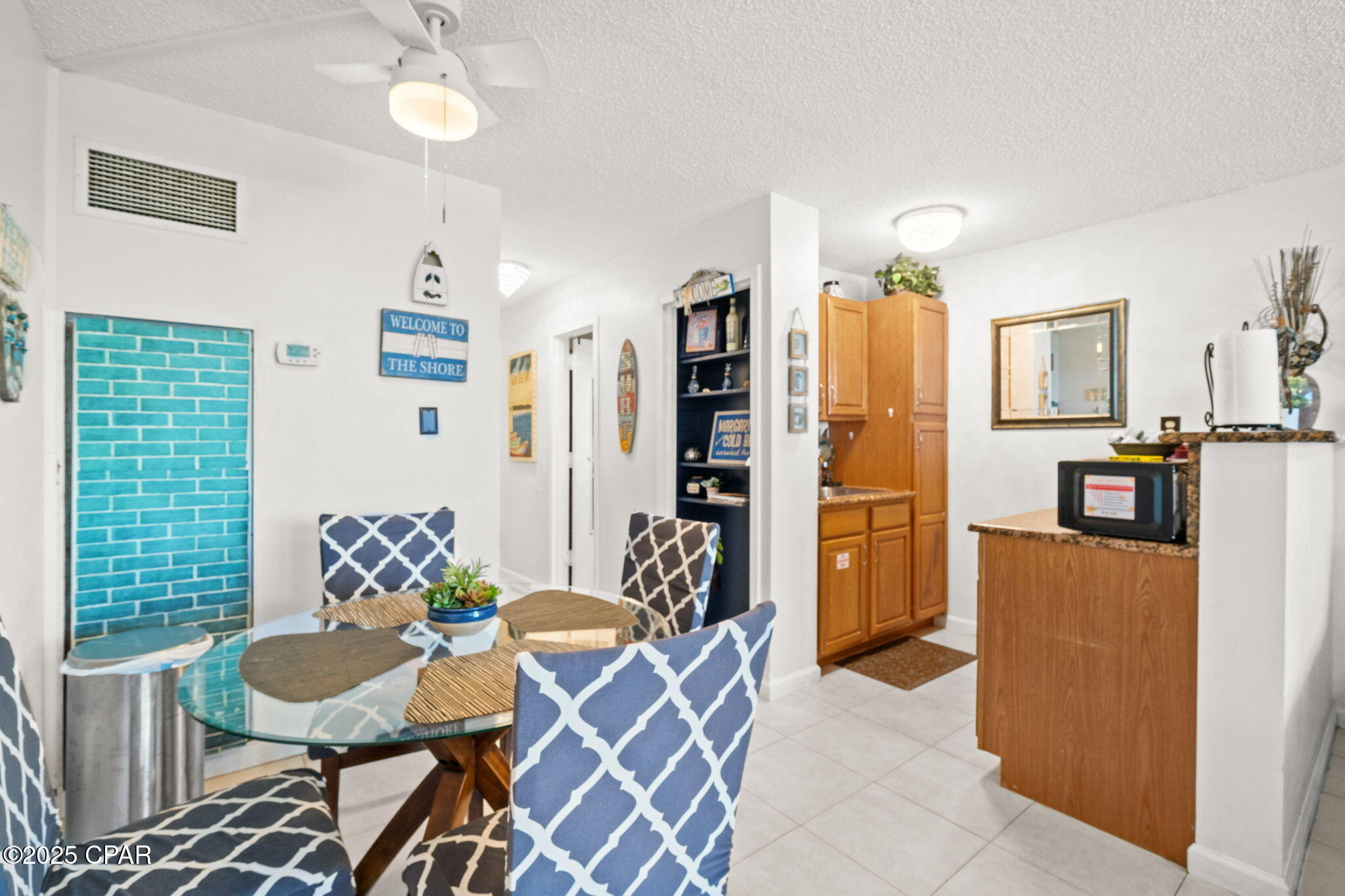 Image 8 For 8817 Thomas Drive A618