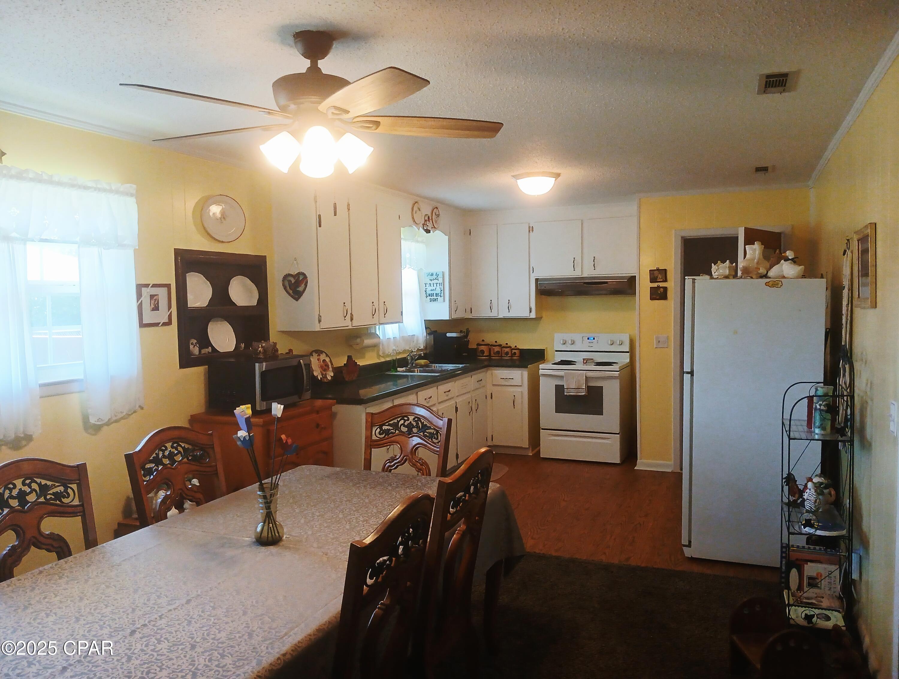 Image 10 For 2080 Gorrie Avenue