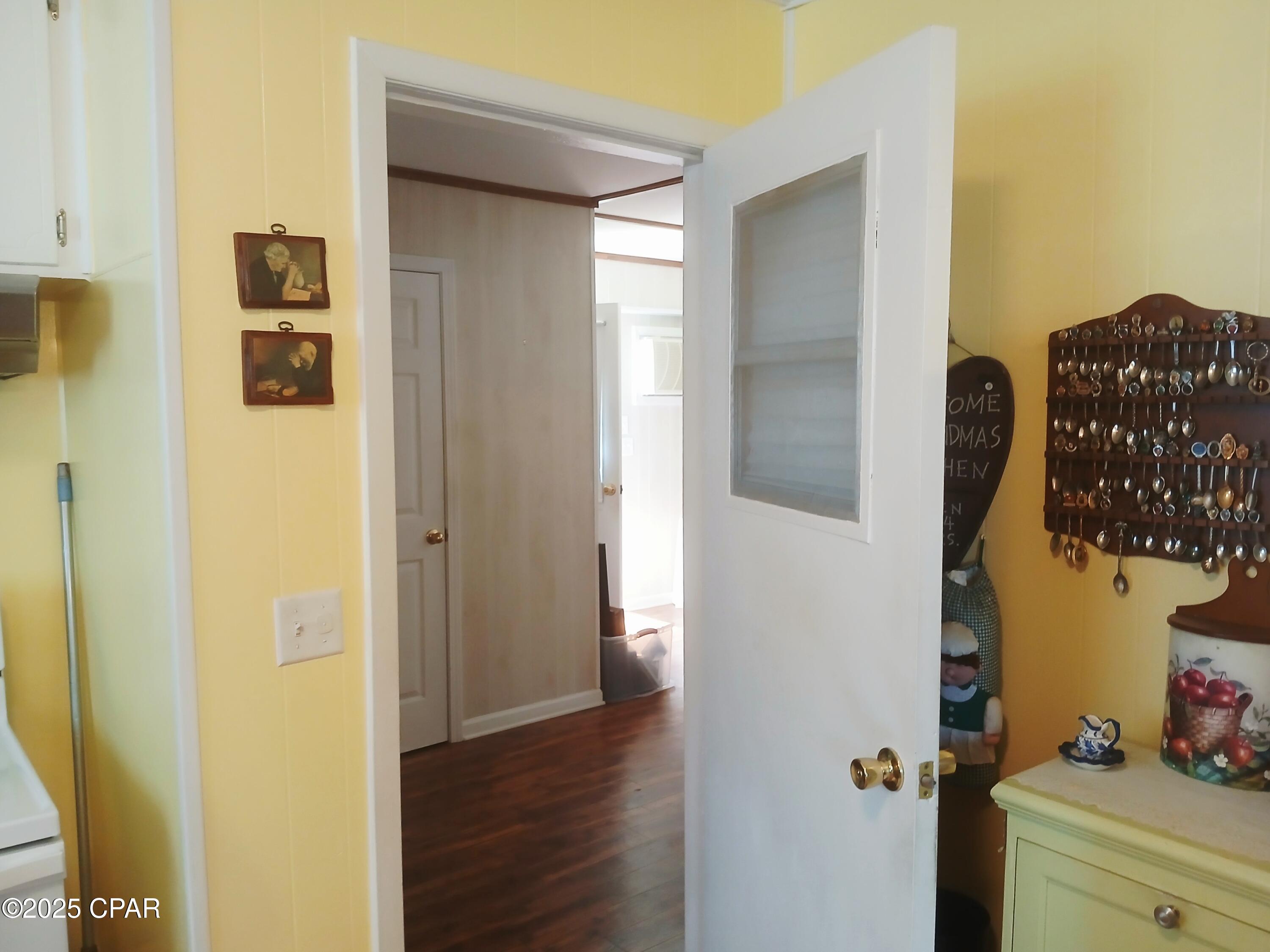 Image 19 For 2080 Gorrie Avenue