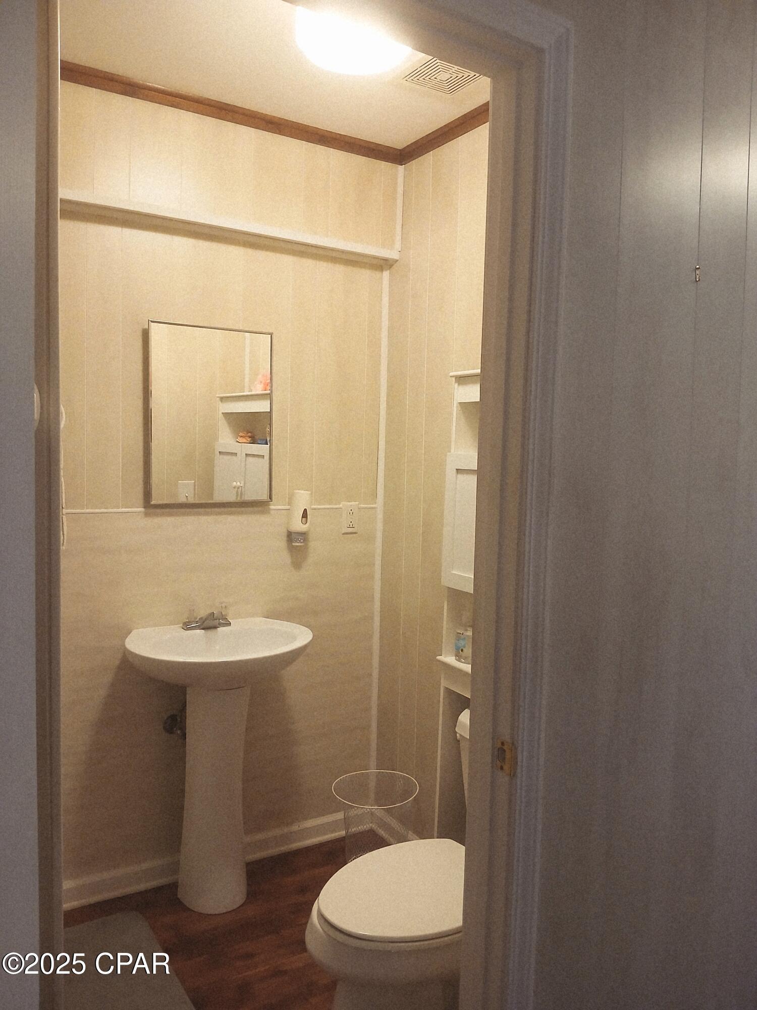 Image 21 For 2080 Gorrie Avenue