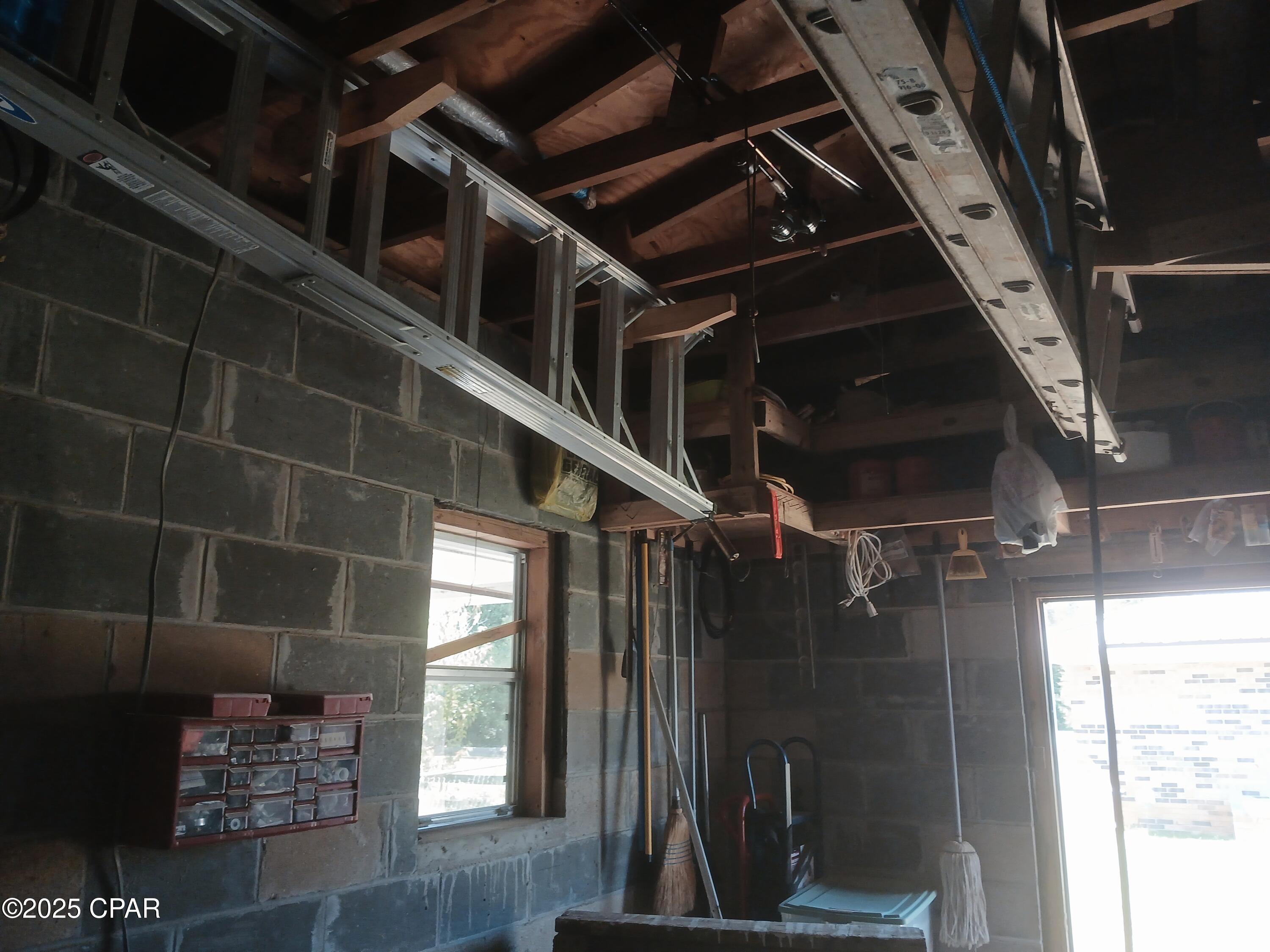 Image 28 For 2080 Gorrie Avenue