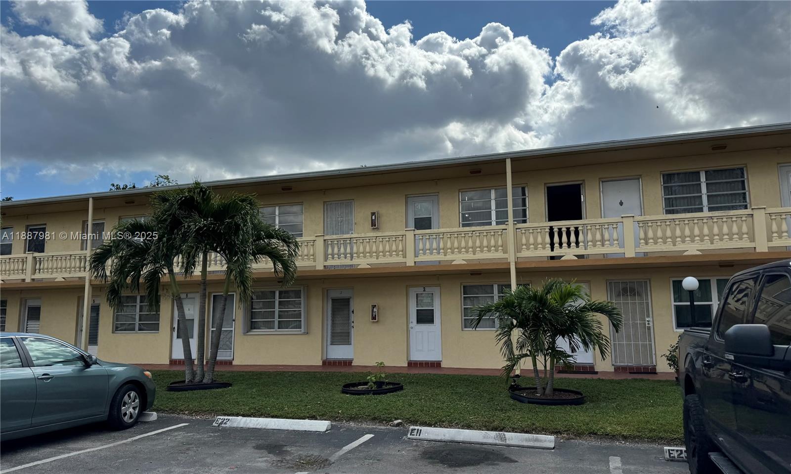 Ro-Mont South Condo E
