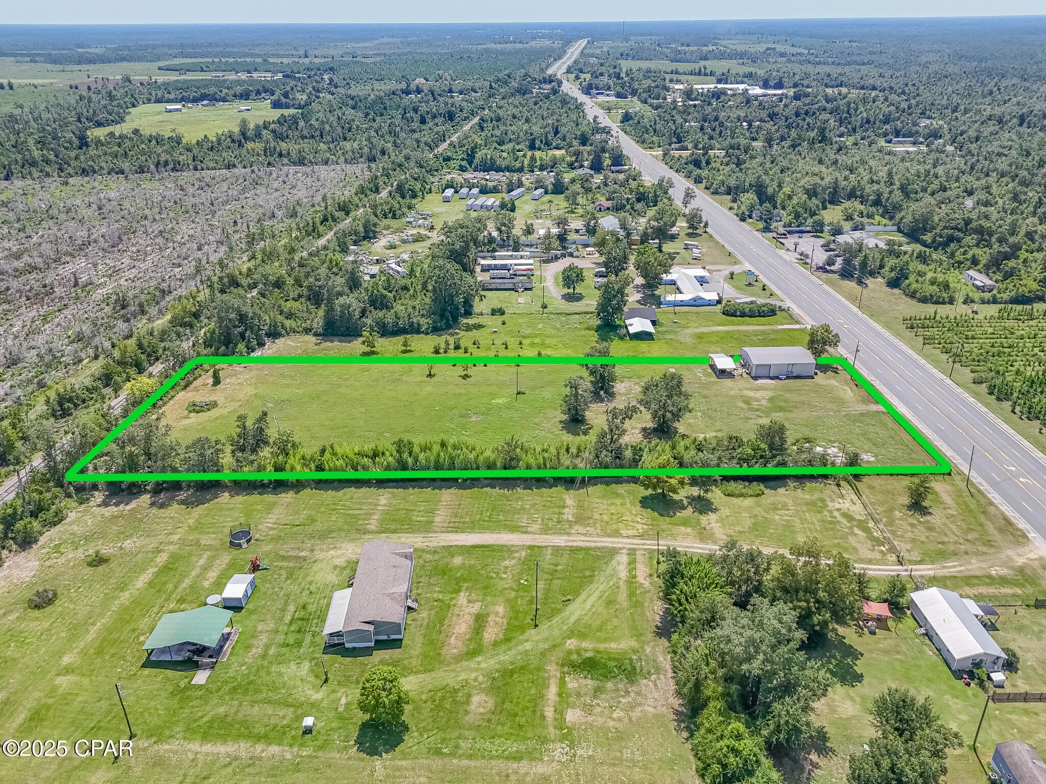 Listing photo id 21 for 12516 Highway 231