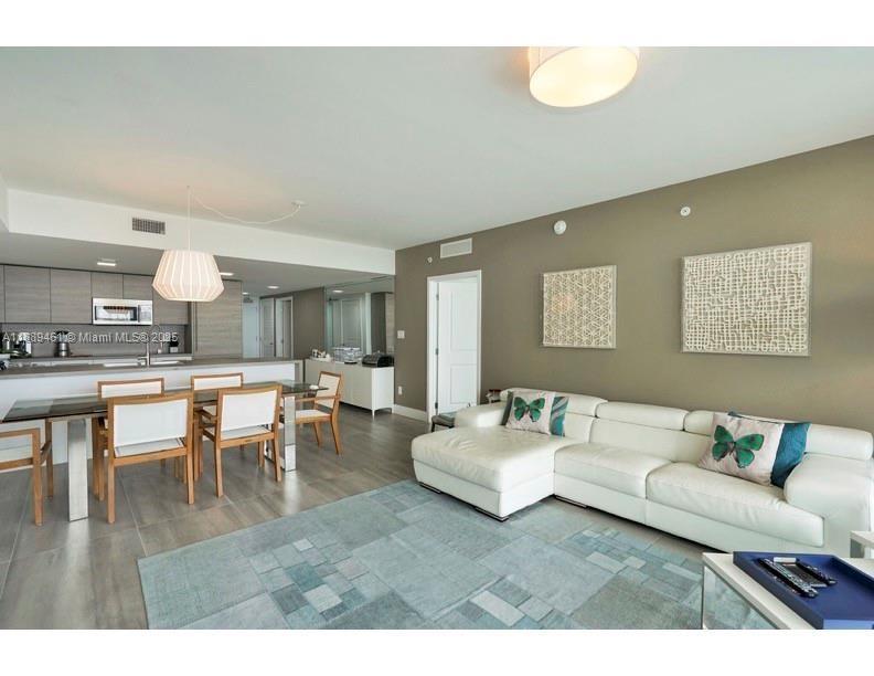 Apartamento para Alugar em Sunny Isles Beach, FL